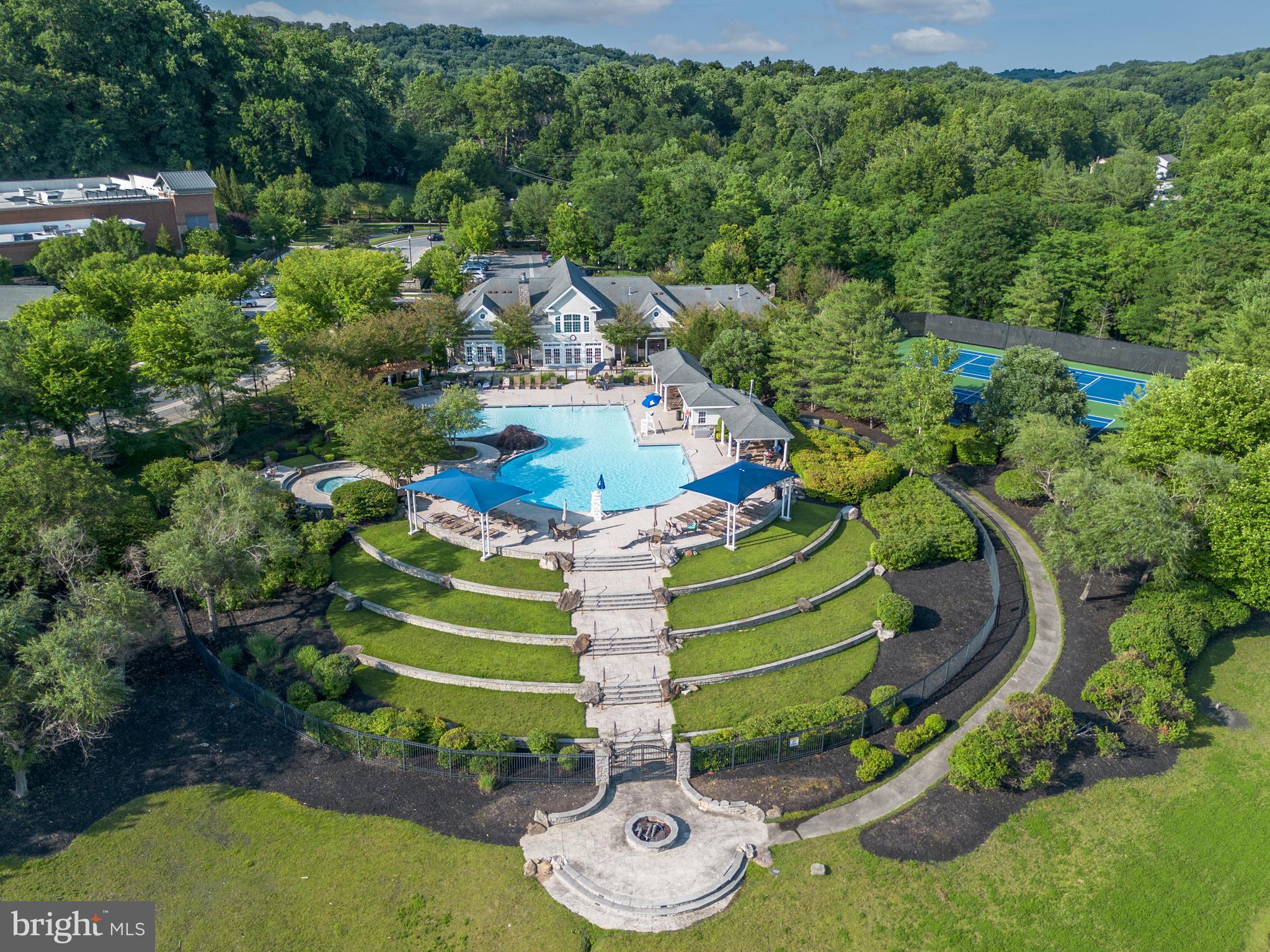 THE BLUFFS AT QUARRY LAKE - Residential