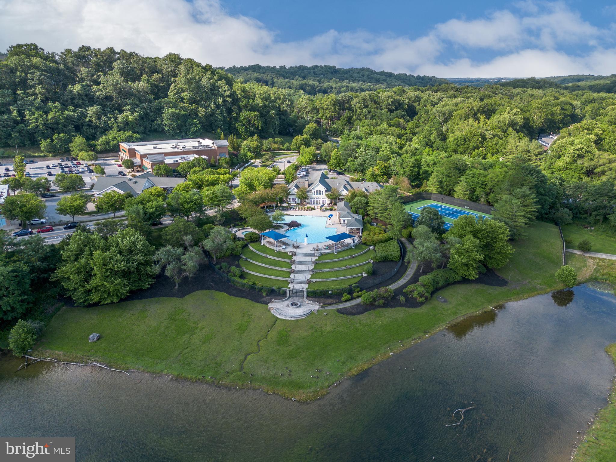 THE BLUFFS AT QUARRY LAKE - Residential