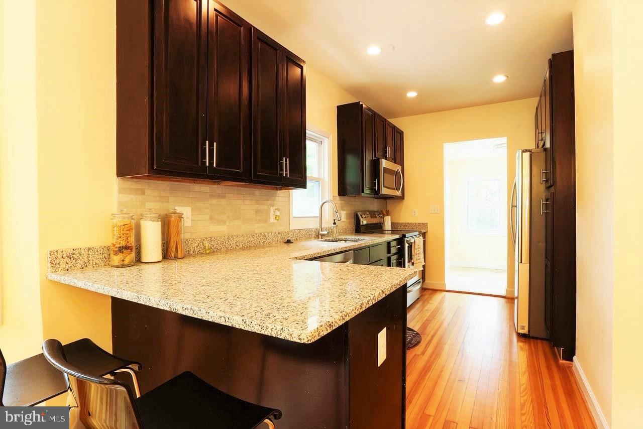 CLINTON - Residential