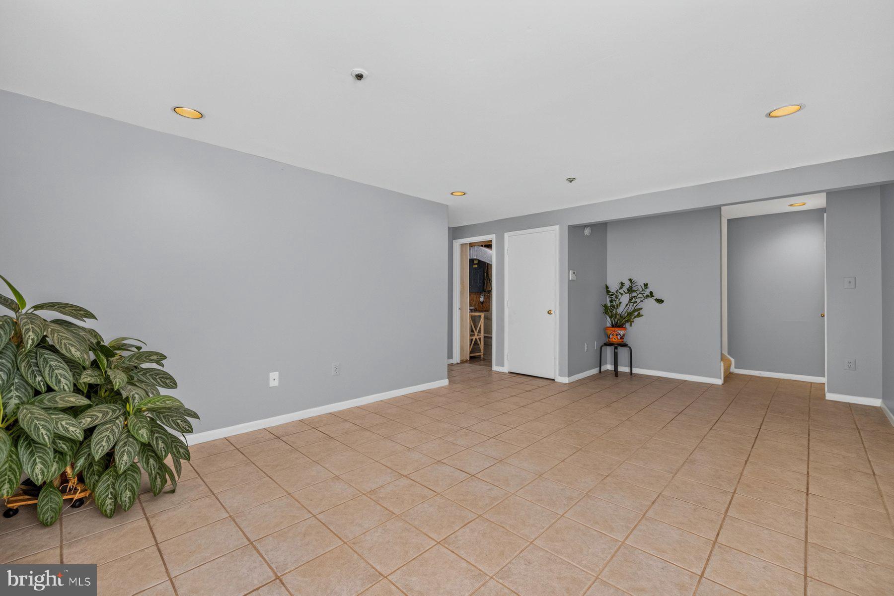 FOREST BROOKE - Residential