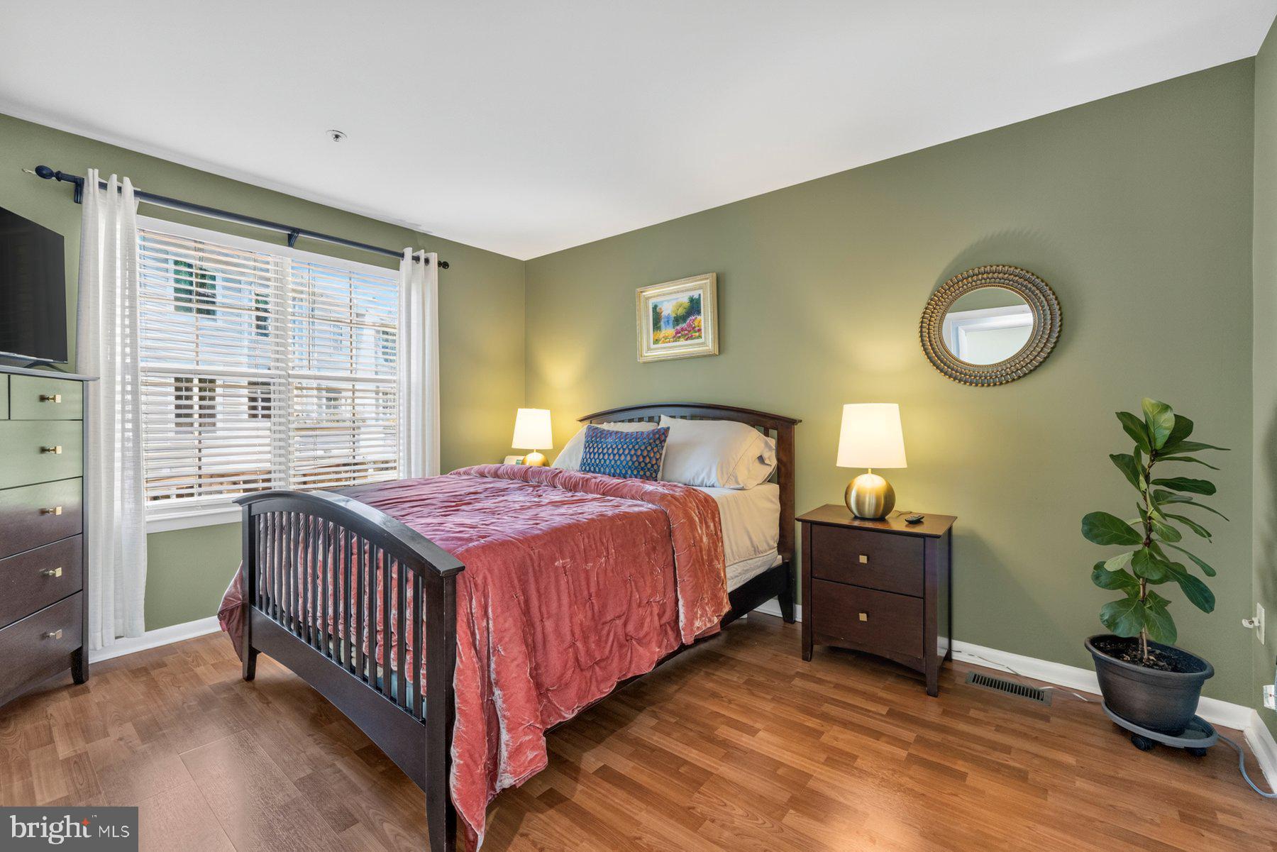 FOREST BROOKE - Residential
