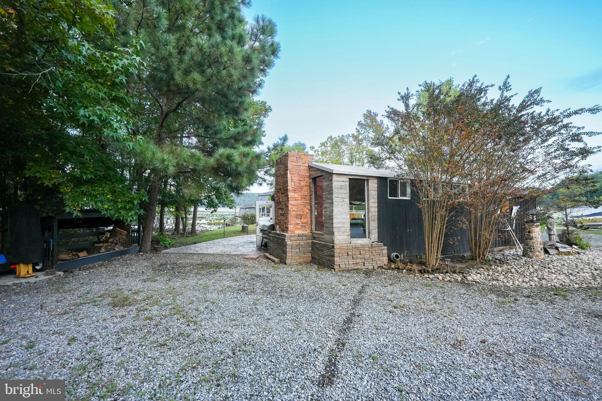 WILLOW LANDING - Residential Lease