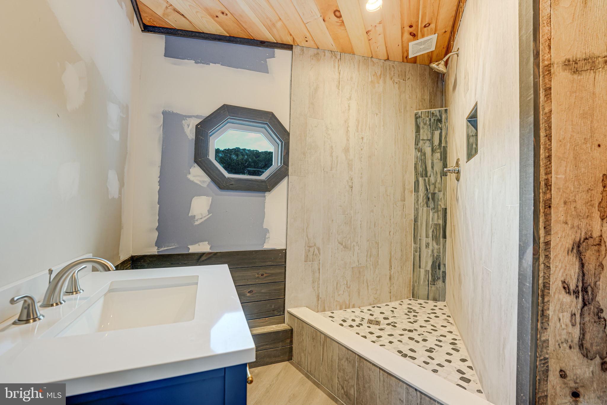 WILLOW LANDING - Residential Lease