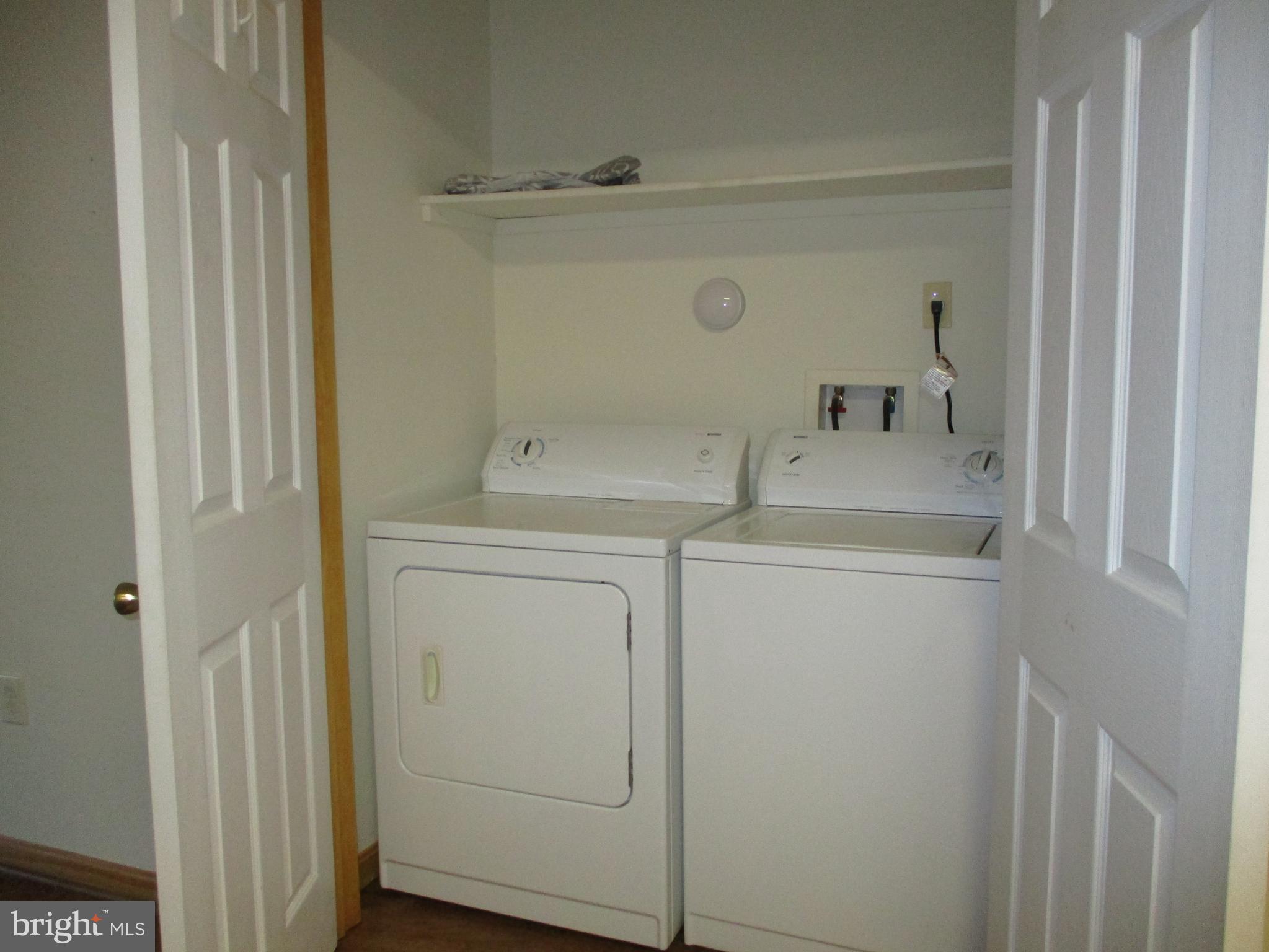 CHICKADEE CIRCLE - Residential Lease