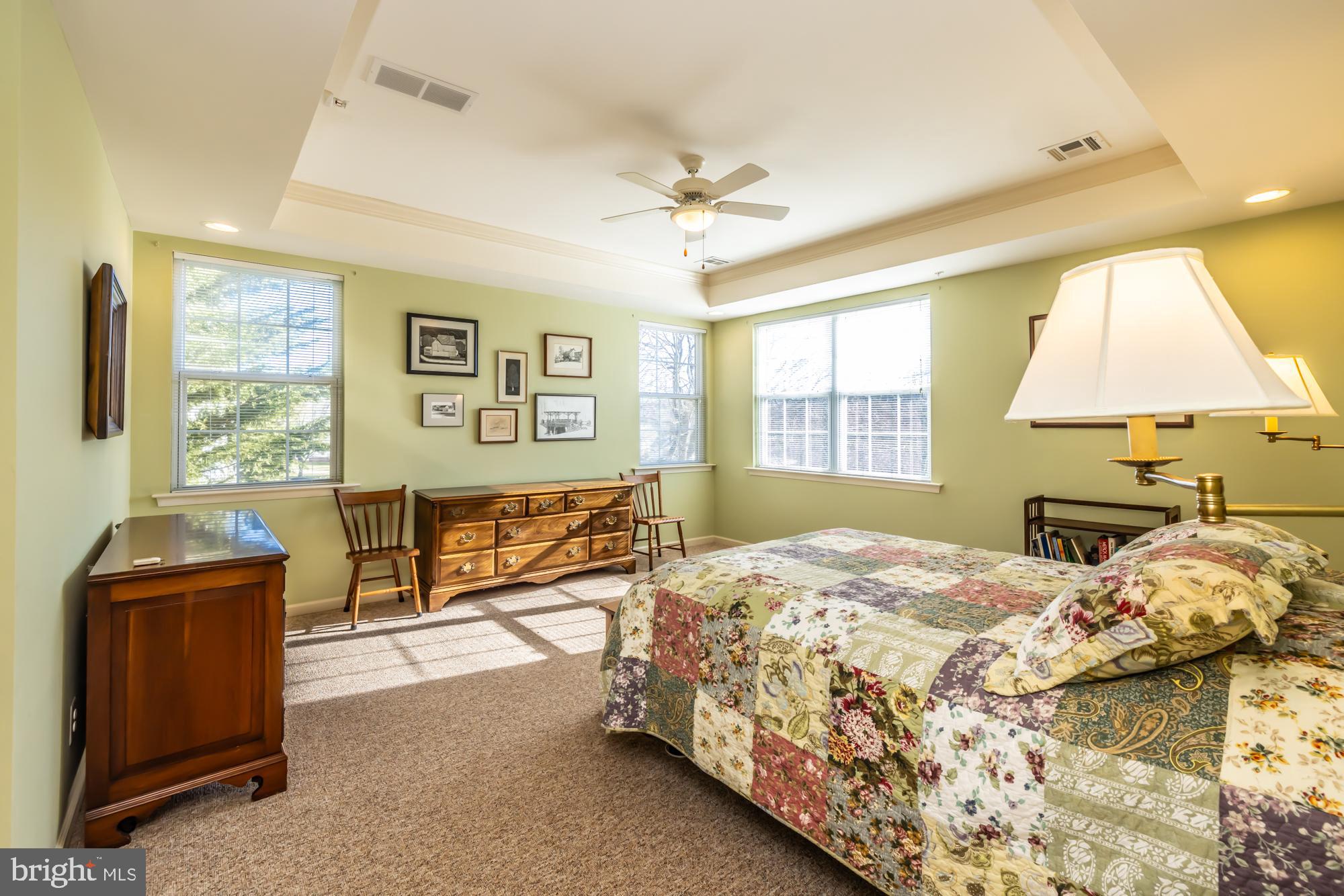 VICTORIA GARDENS - Residential
