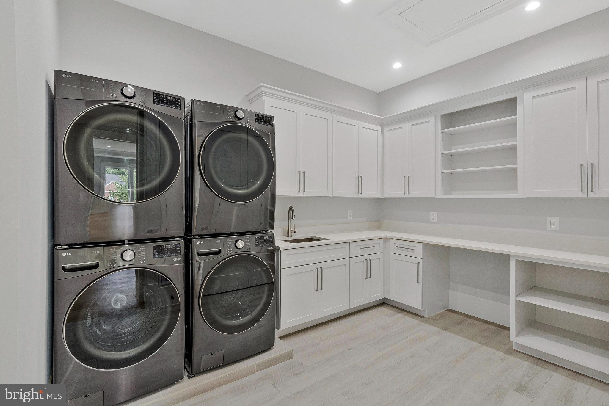 SULLY ESTATES - Residential