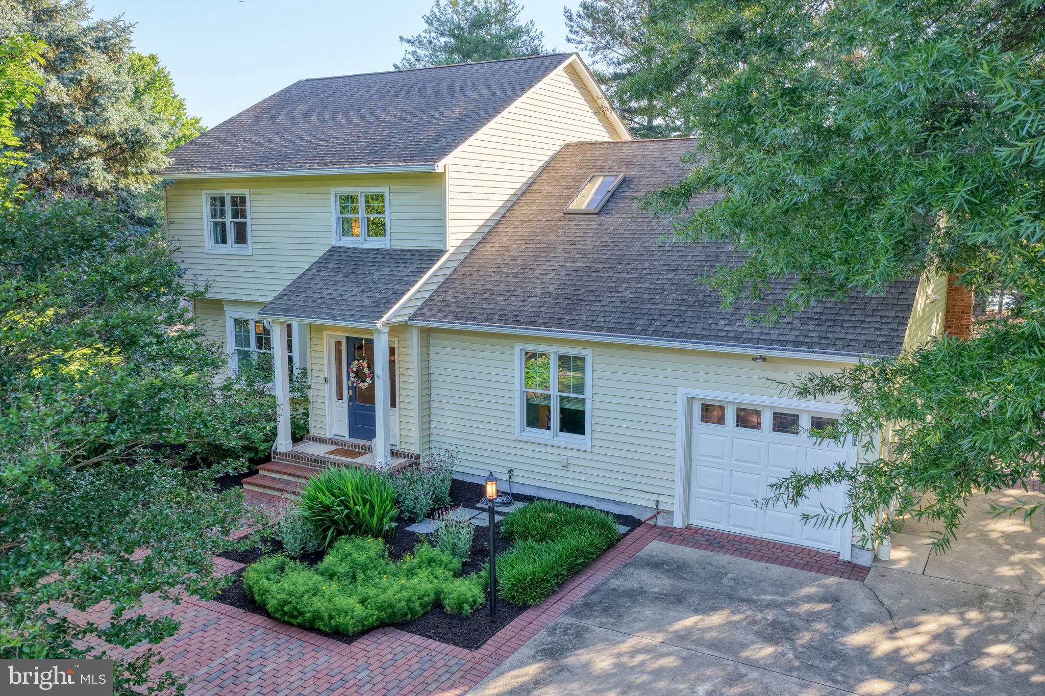 HICKORY DALE ACRES - Residential