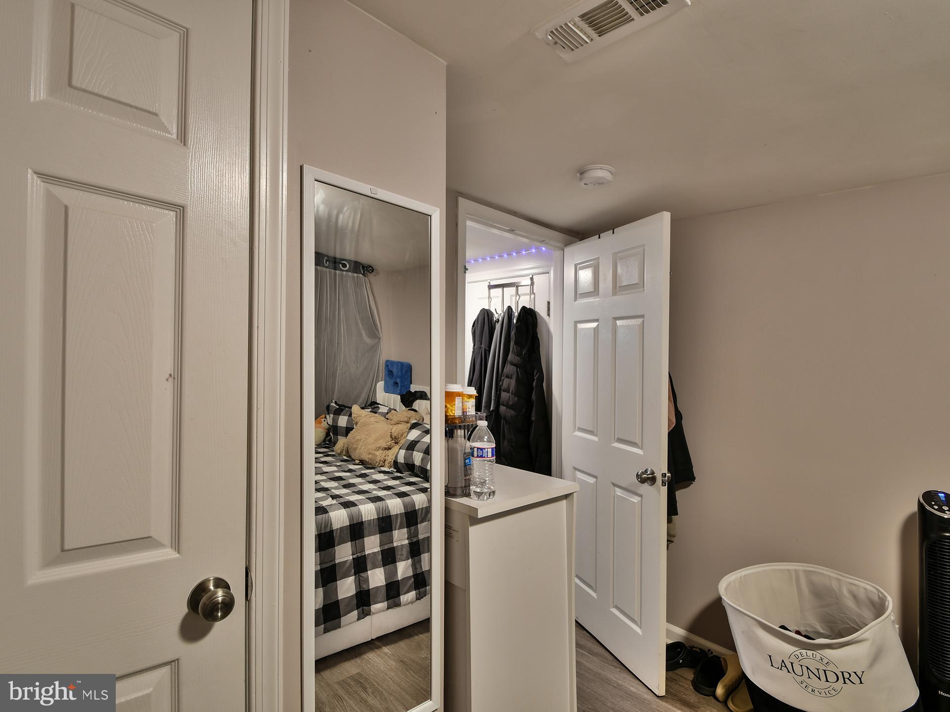 HOLLYWOOD - Residential