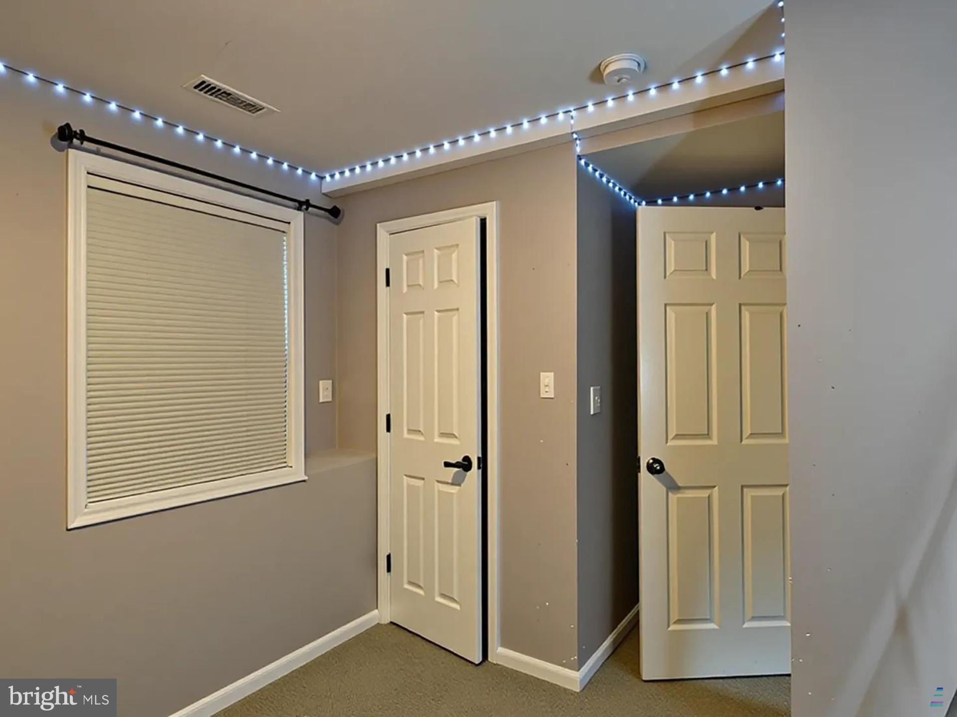 HOLLYWOOD - Residential