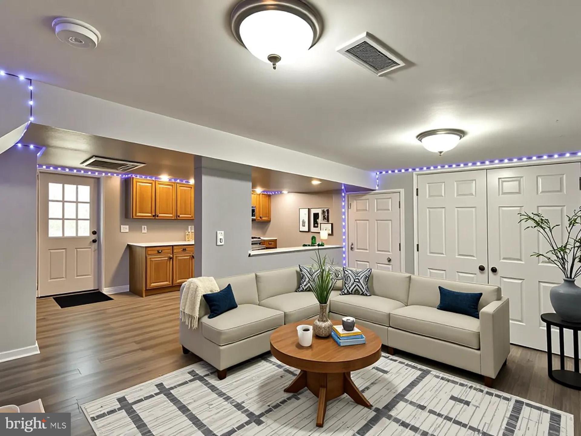 HOLLYWOOD - Residential