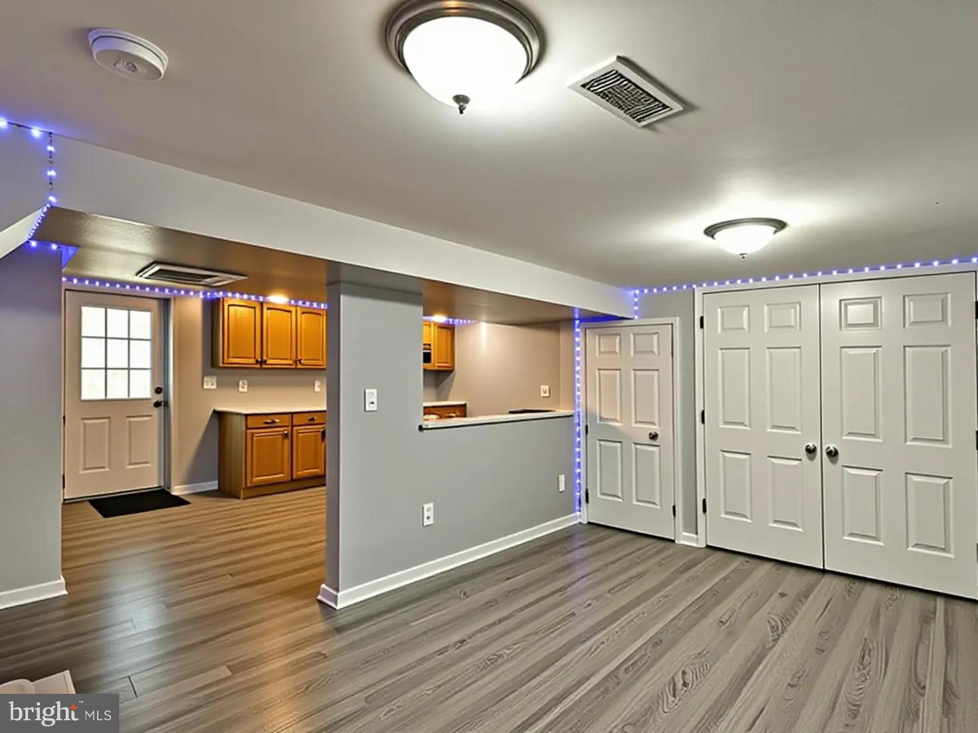 HOLLYWOOD - Residential