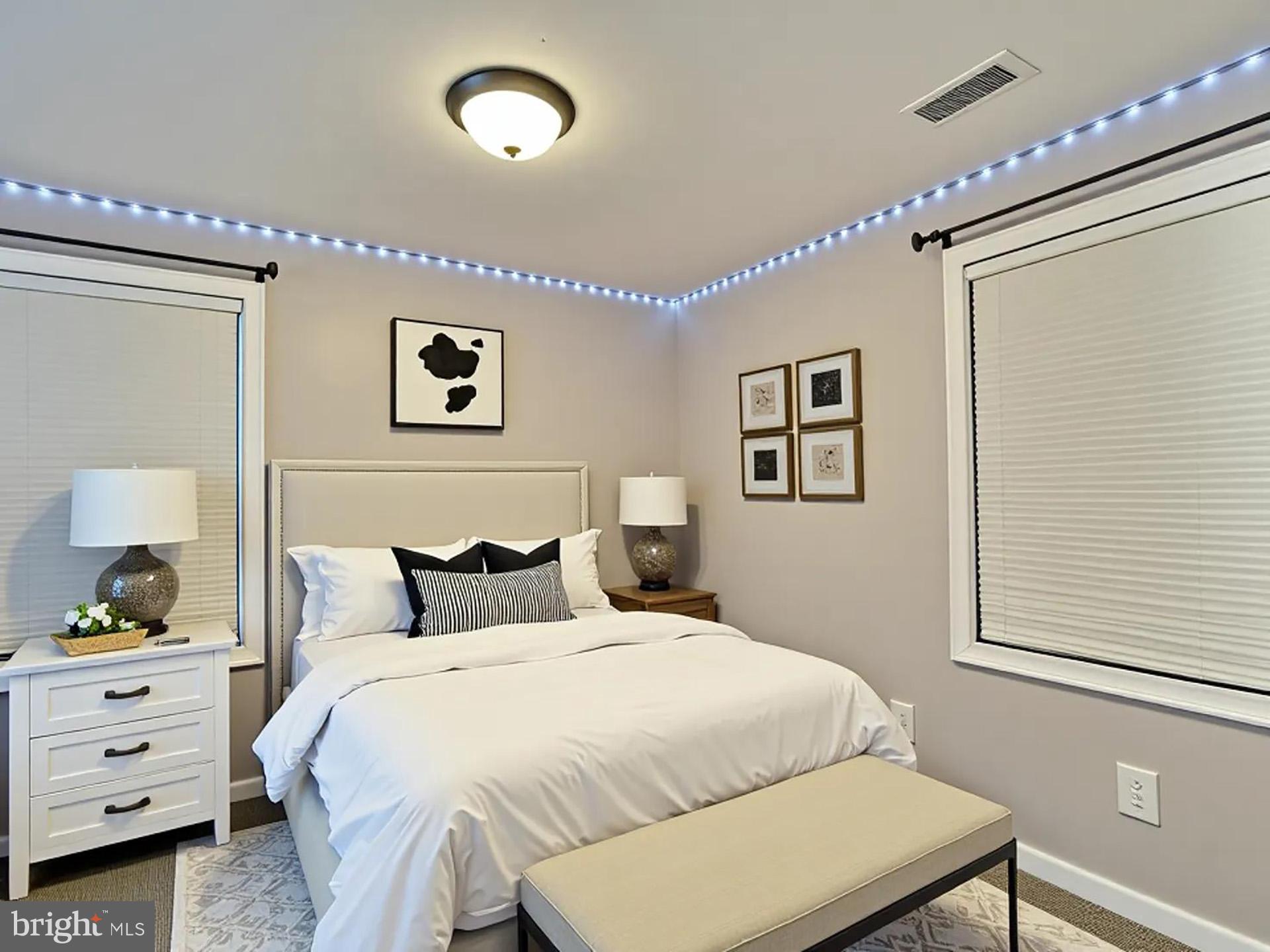 HOLLYWOOD - Residential