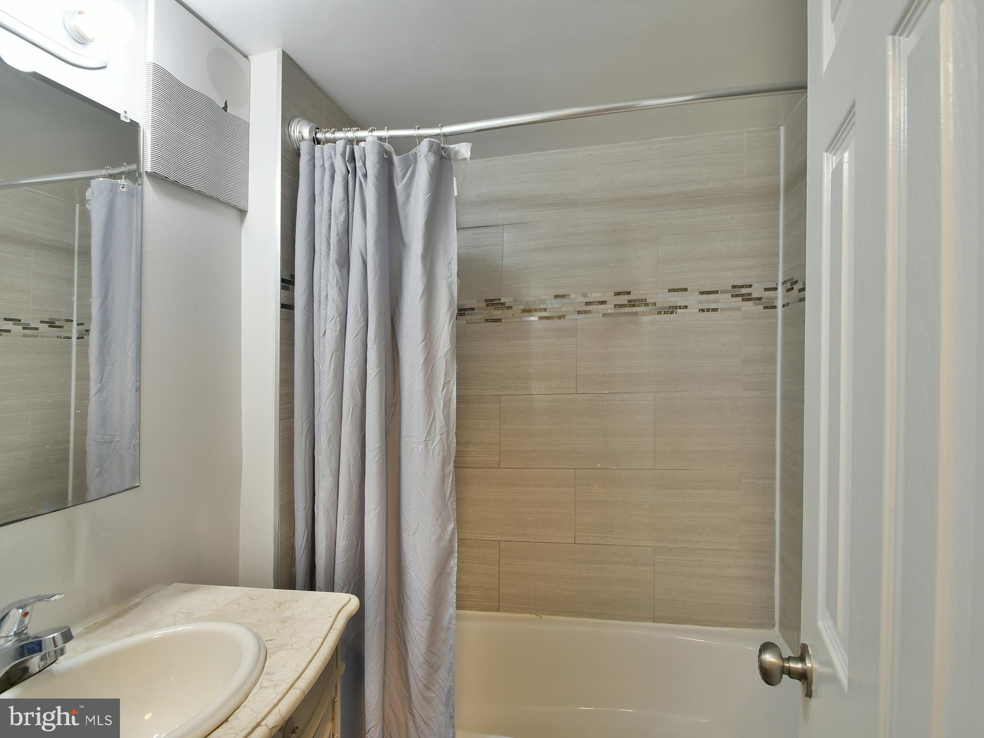 HOLLYWOOD - Residential
