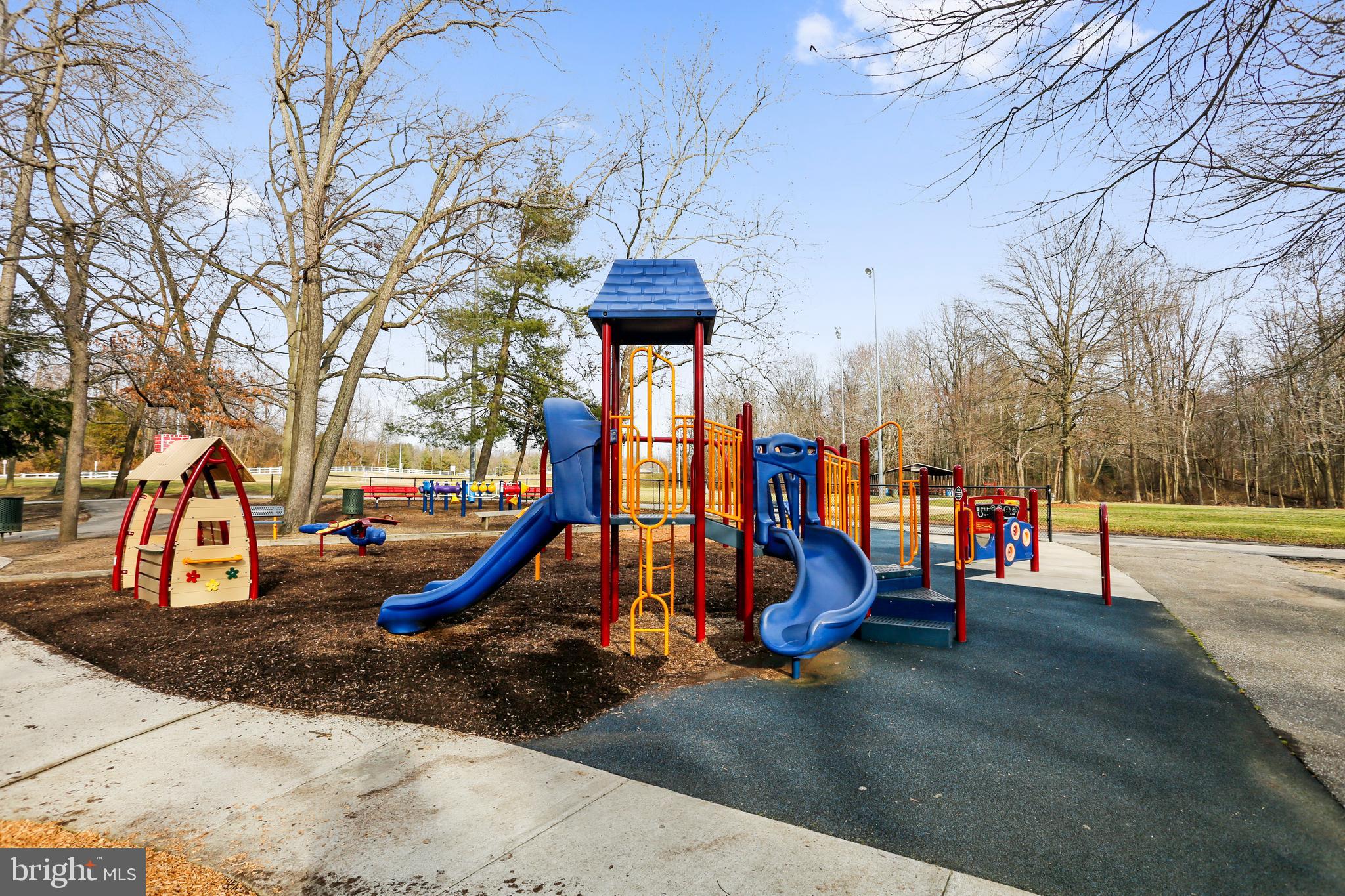 SUMMERFIELD - Residential