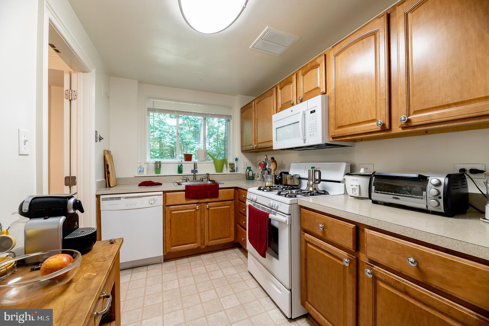 PARKSIDE CONDOMINIUMS - Residential