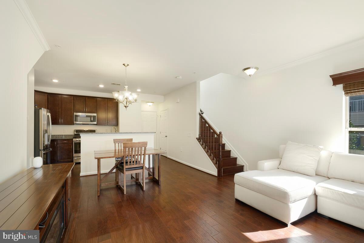 CROWN - Residential