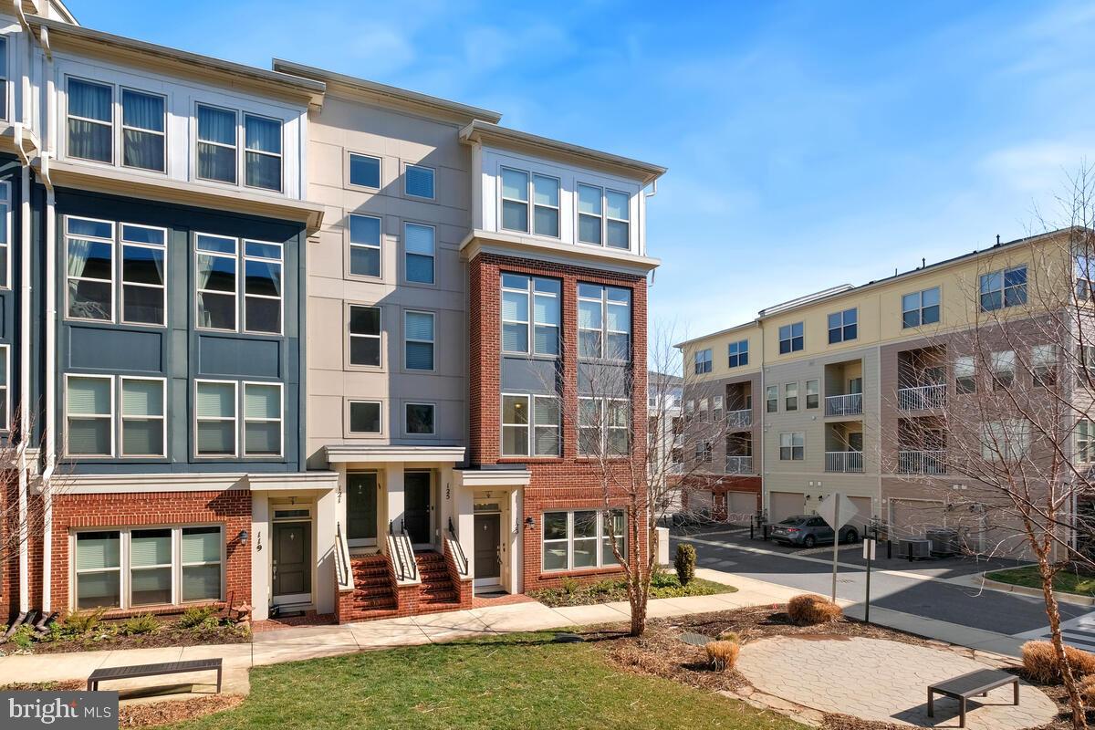 CROWN - Residential