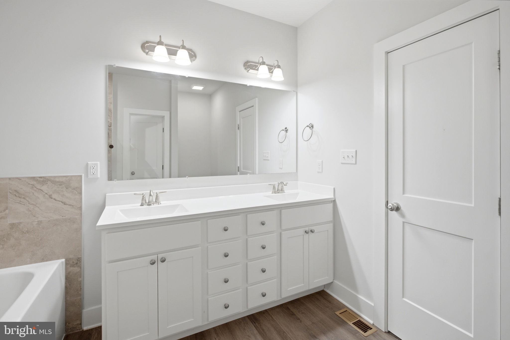 RIDGECREST ESTATES - Residential
