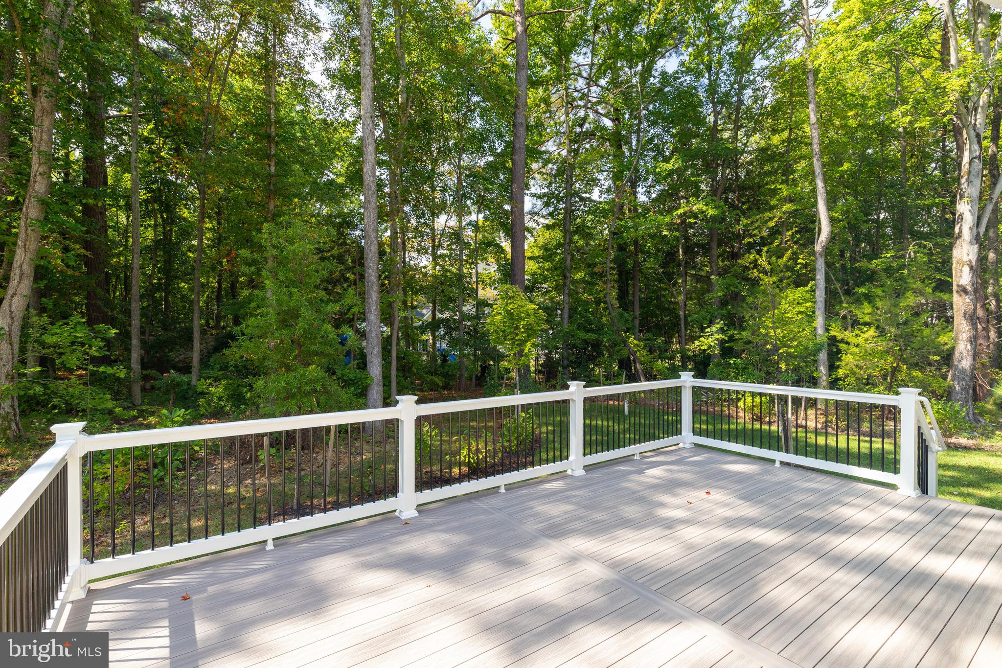 NEW DEALE BEACH - Residential