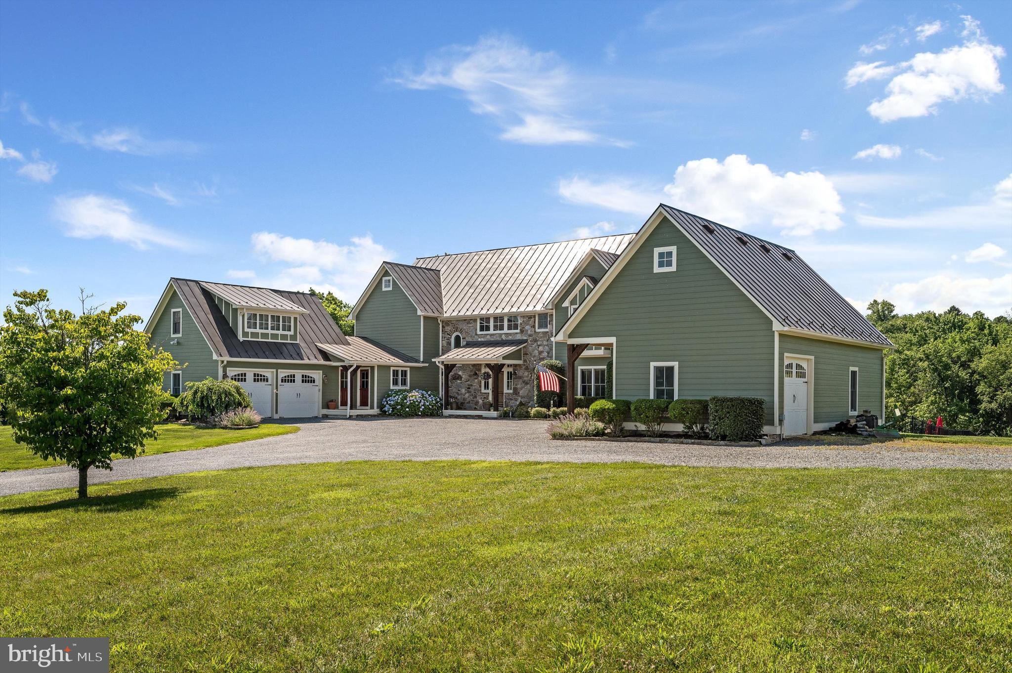 WATERFIELD HAMLET - Residential