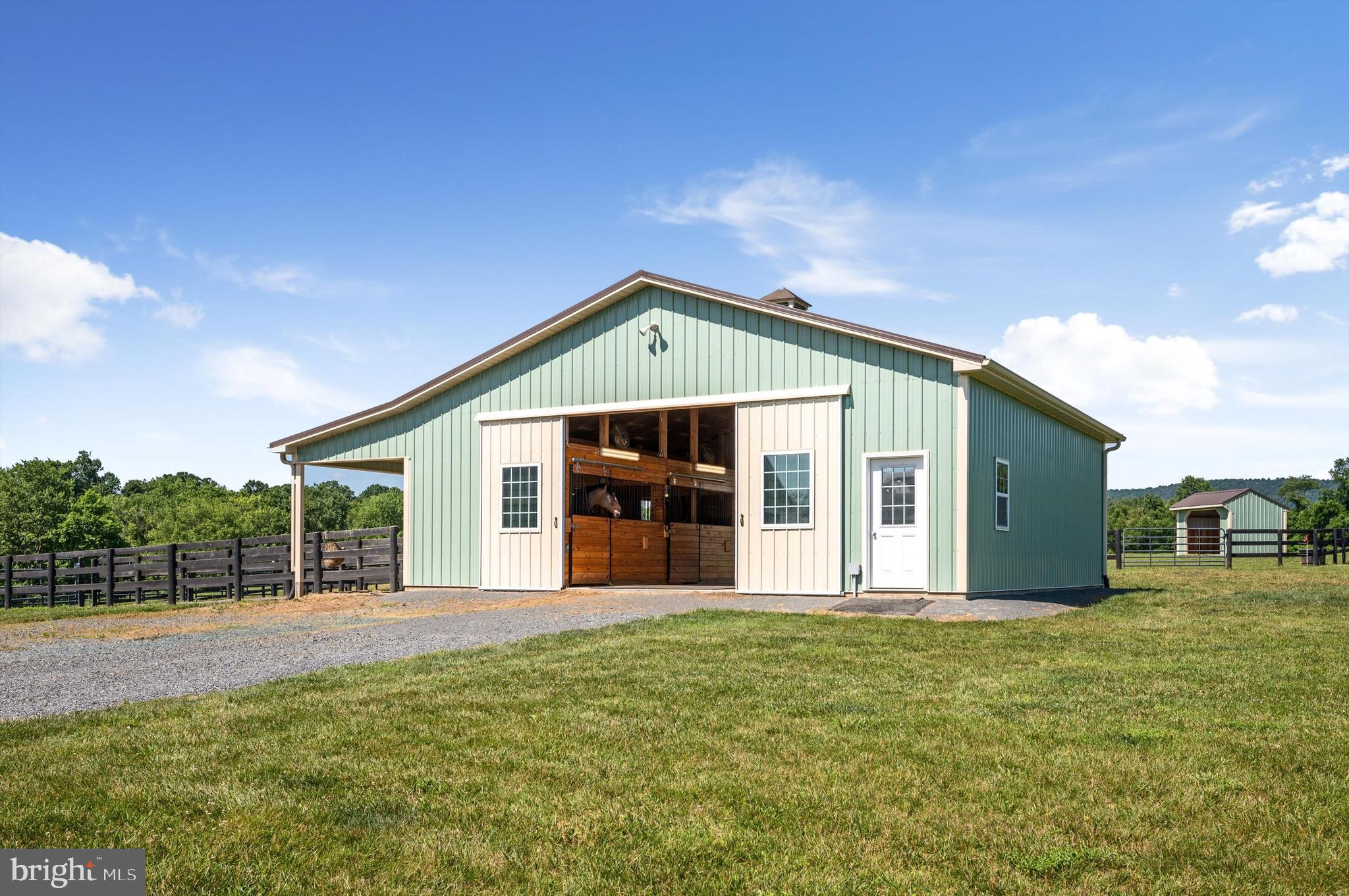 WATERFIELD HAMLET - Residential