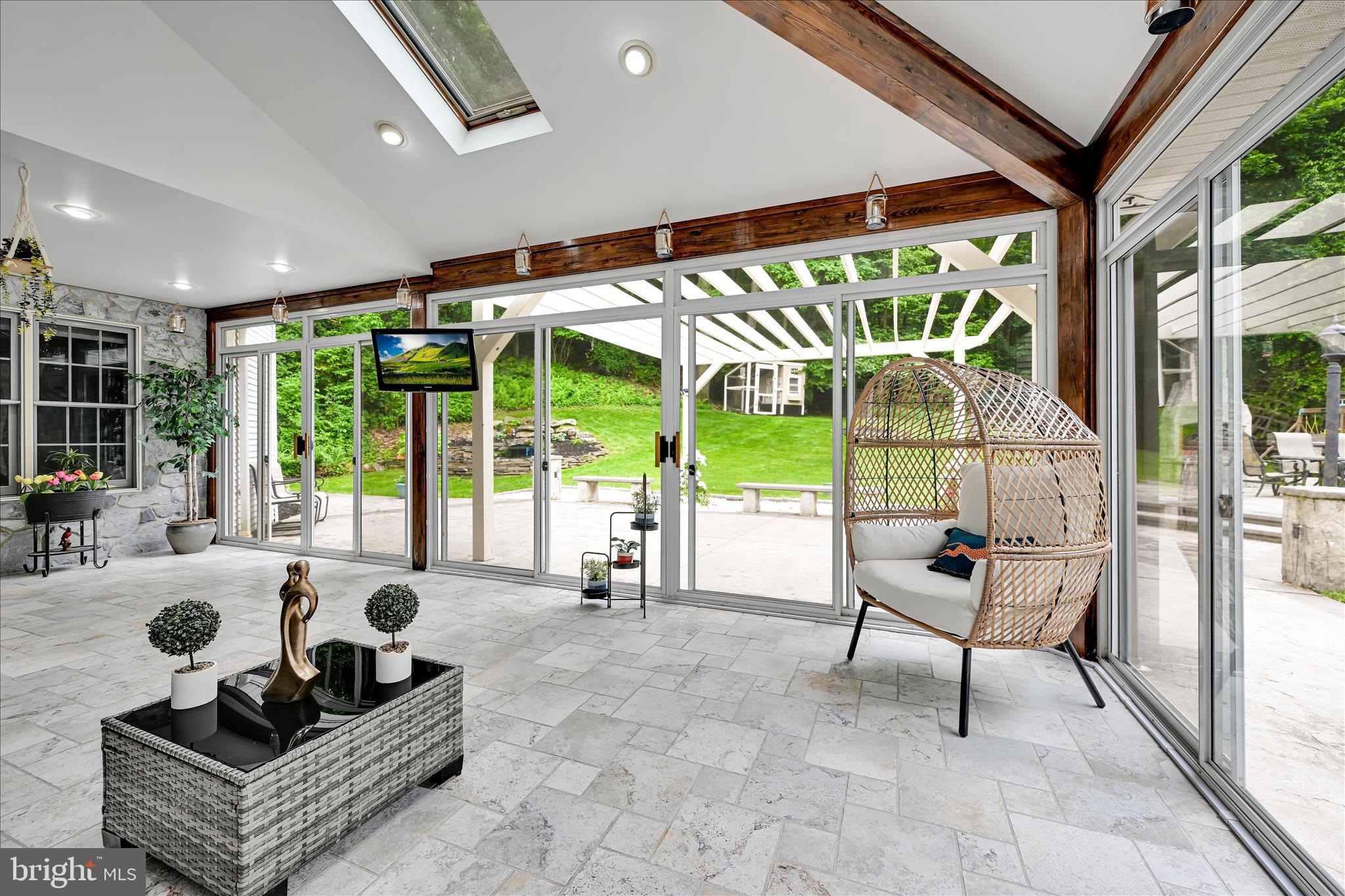 YORKVILLE - Residential