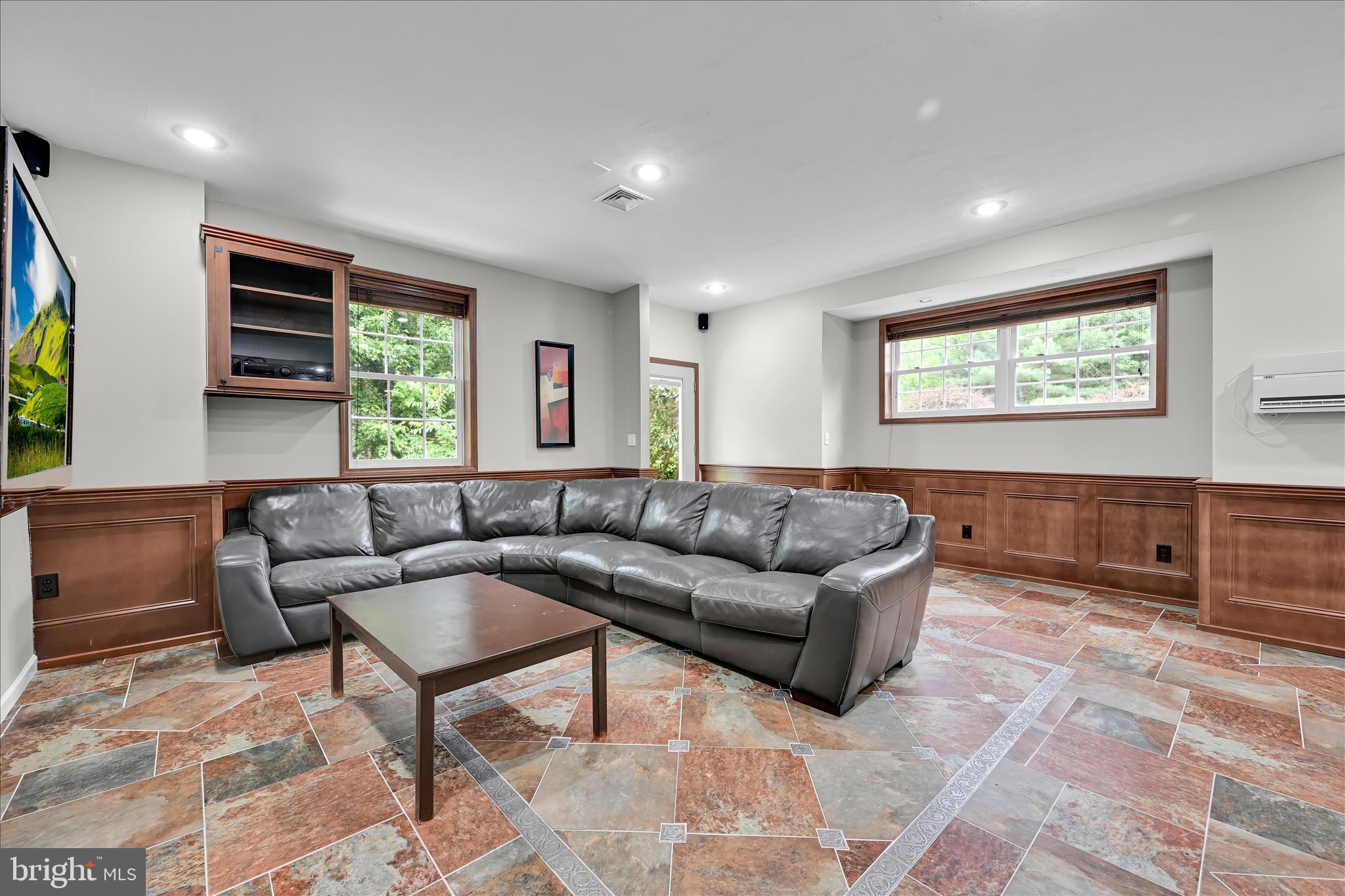 YORKVILLE - Residential