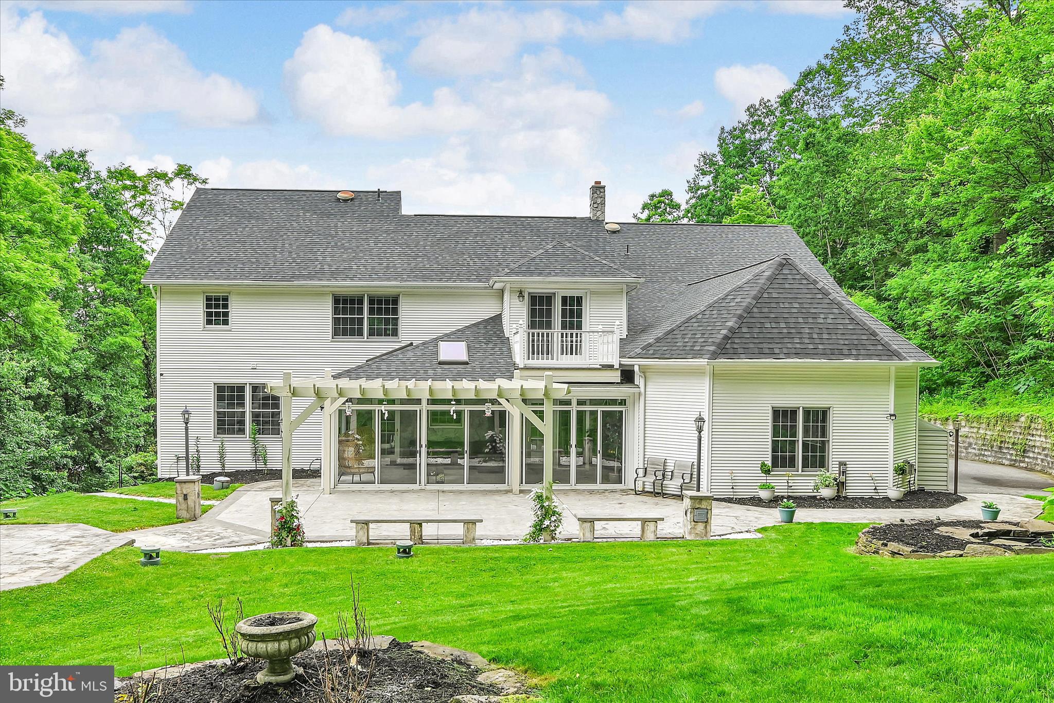 YORKVILLE - Residential