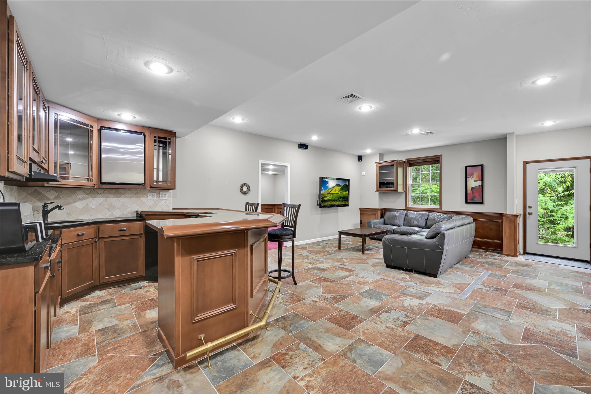 YORKVILLE - Residential