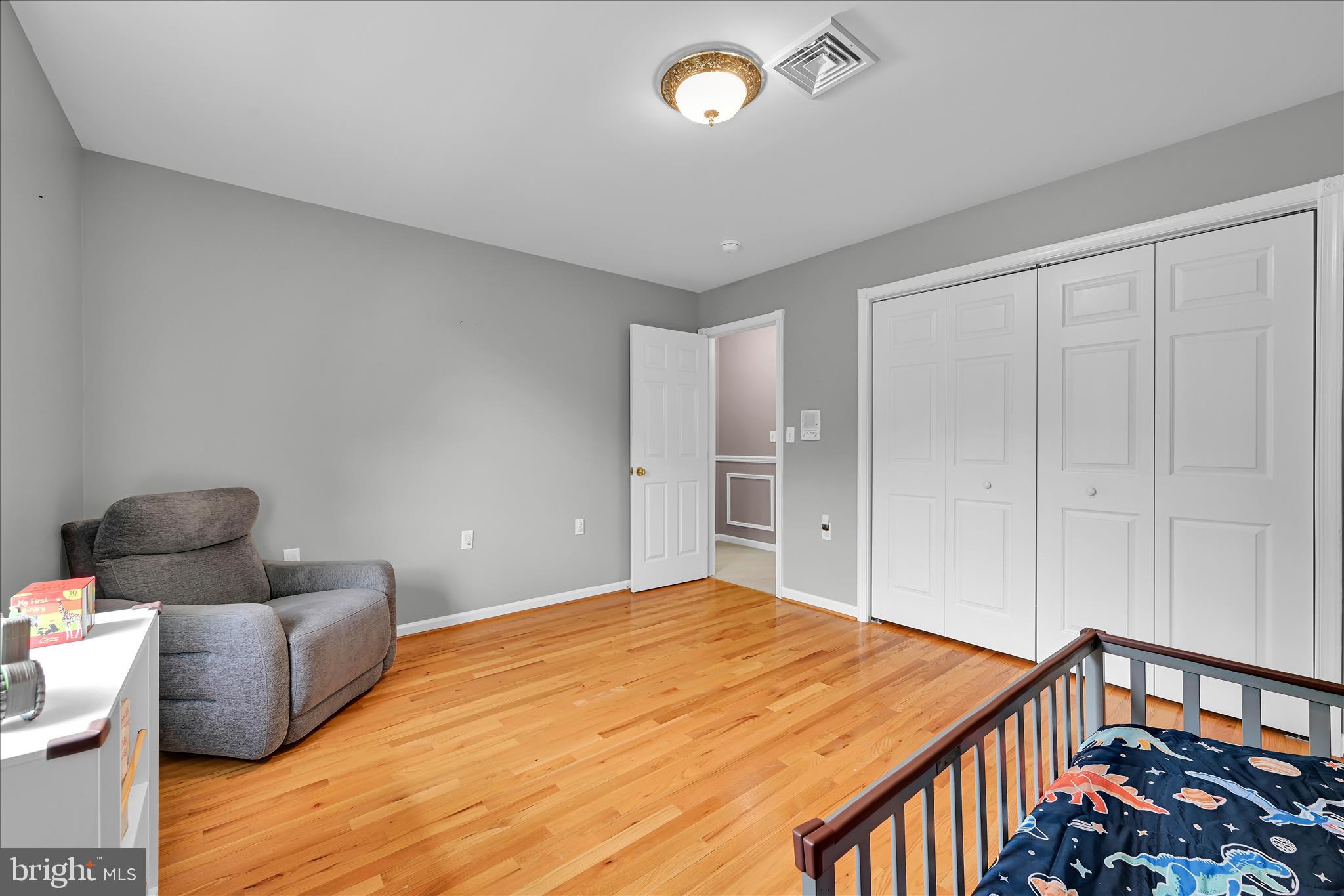 YORKVILLE - Residential