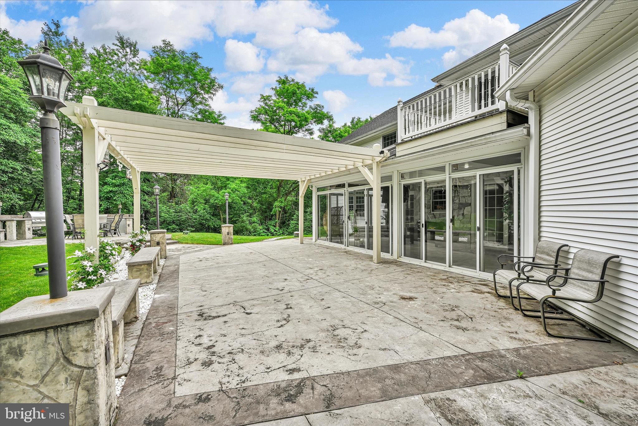 YORKVILLE - Residential