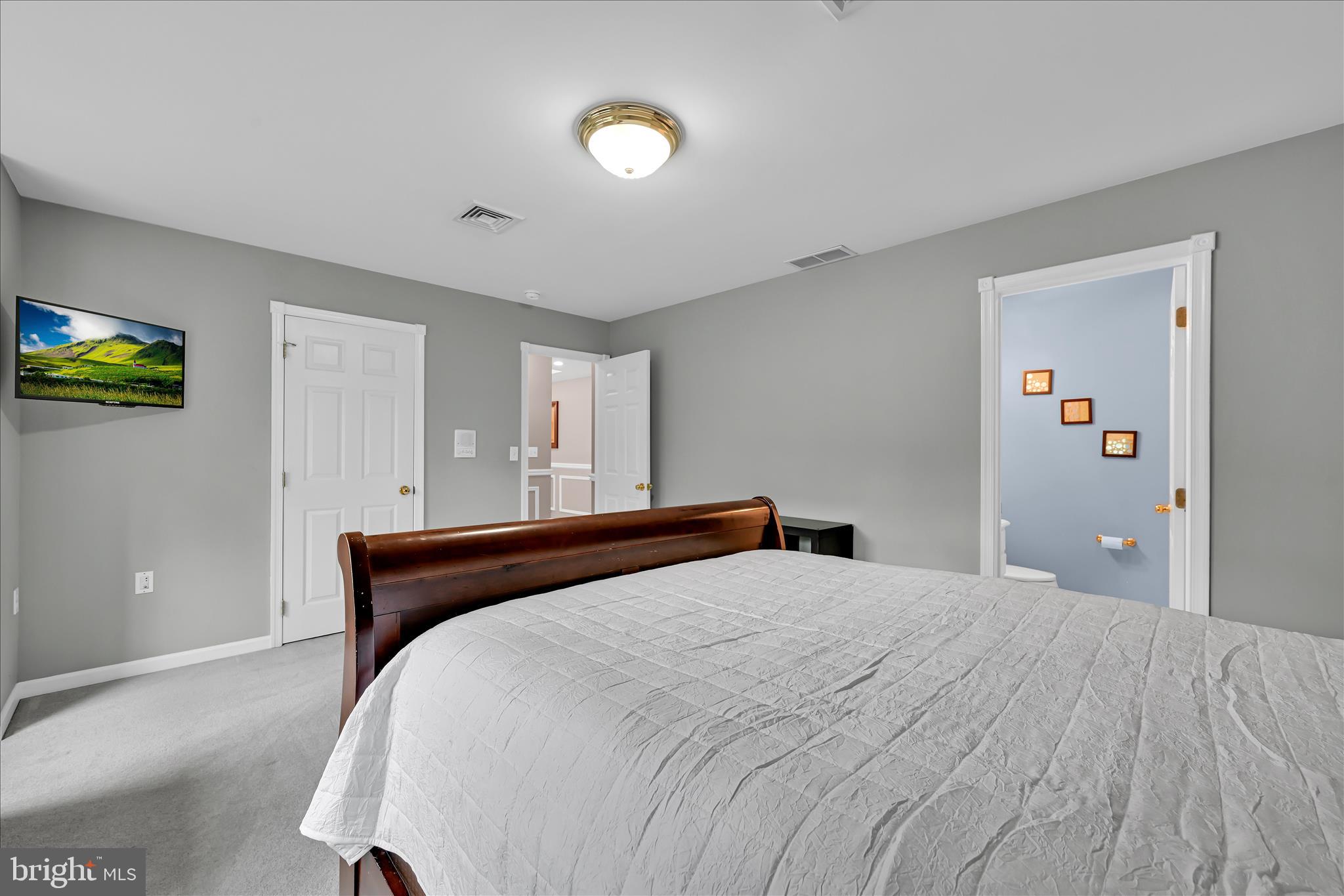 YORKVILLE - Residential