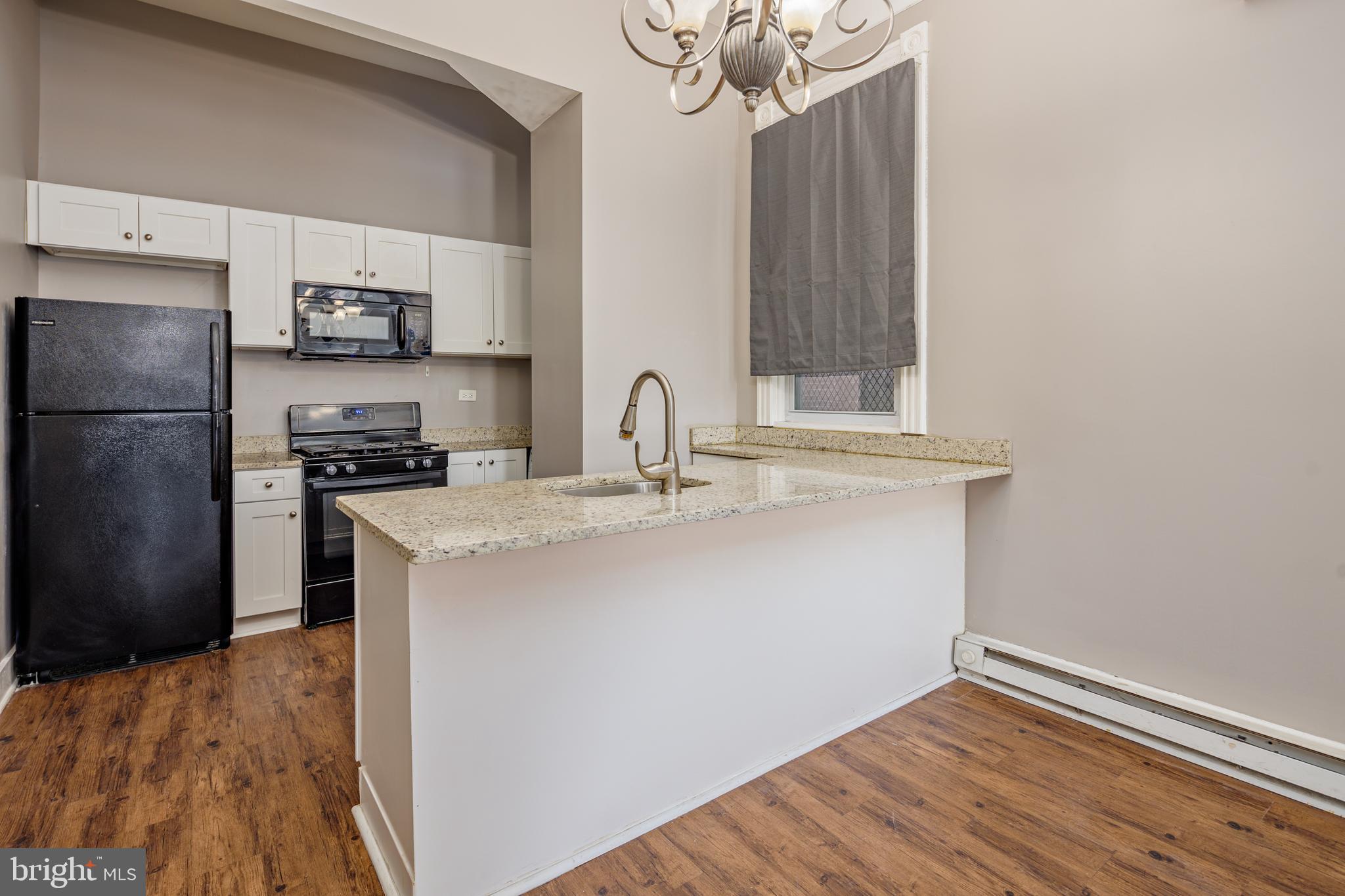 MOUNT VERNON PLACE HISTORIC DISTRICT - Residential Lease