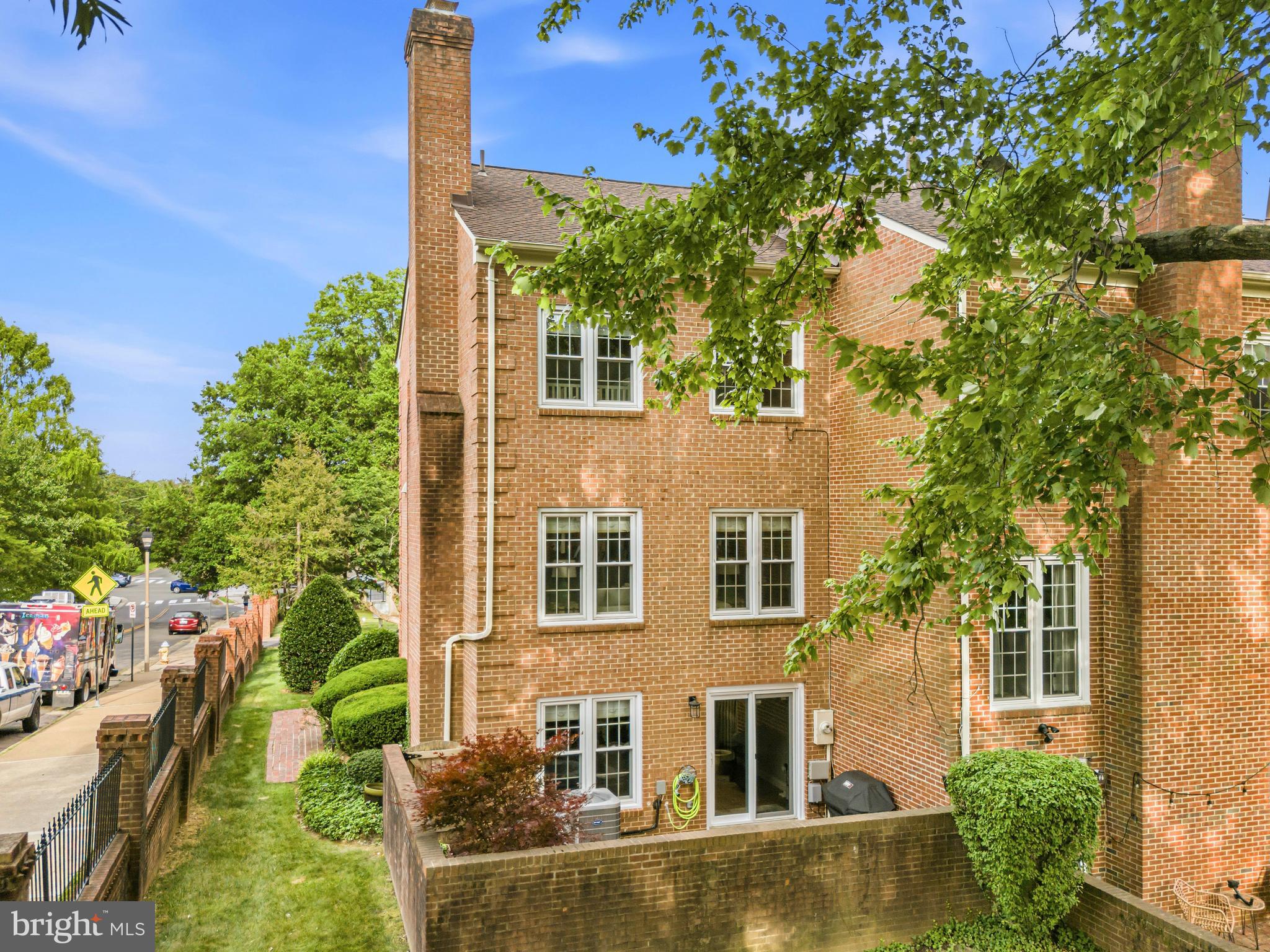 MANCHESTER SQUARE - Residential