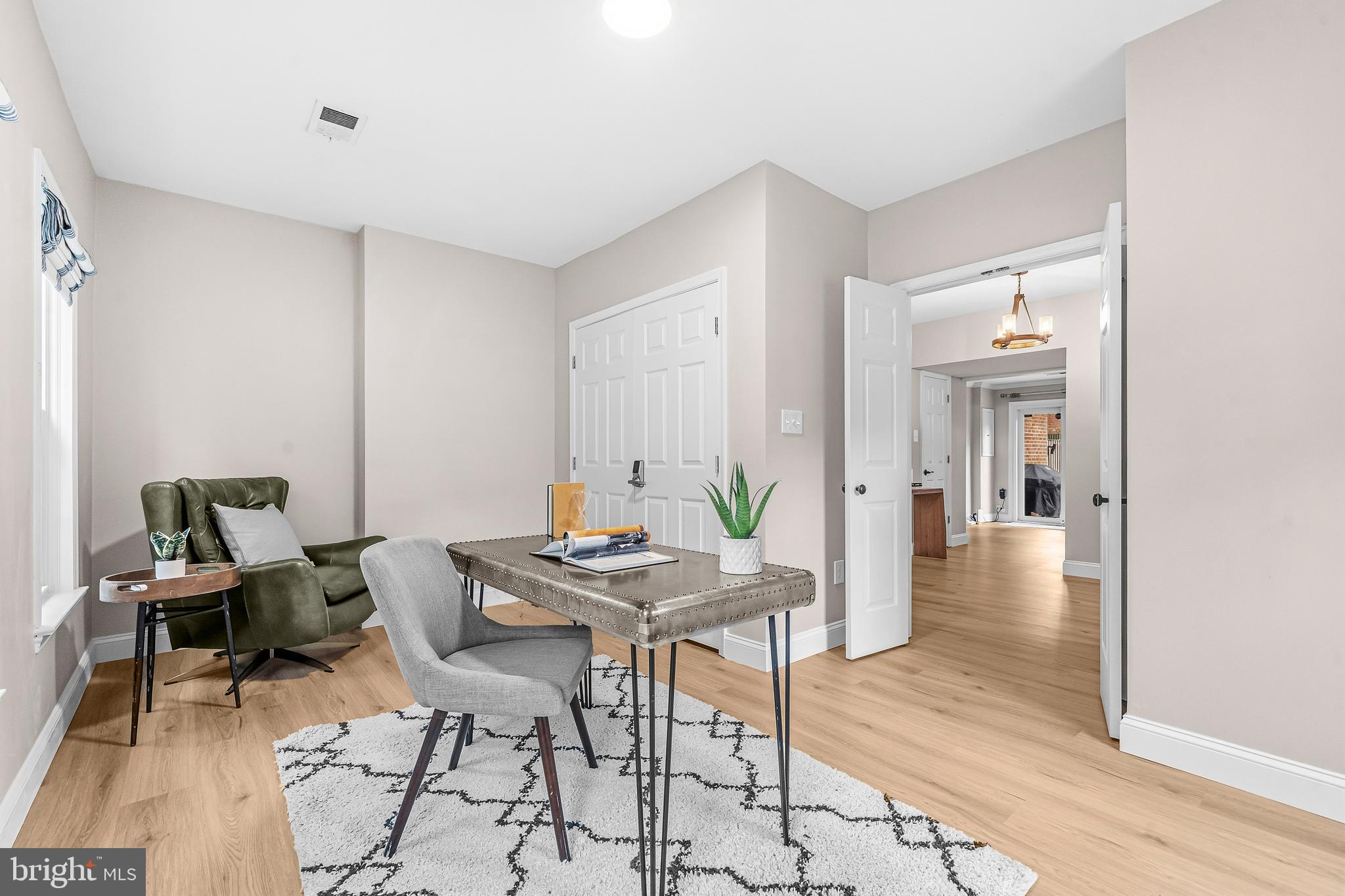 MANCHESTER SQUARE - Residential