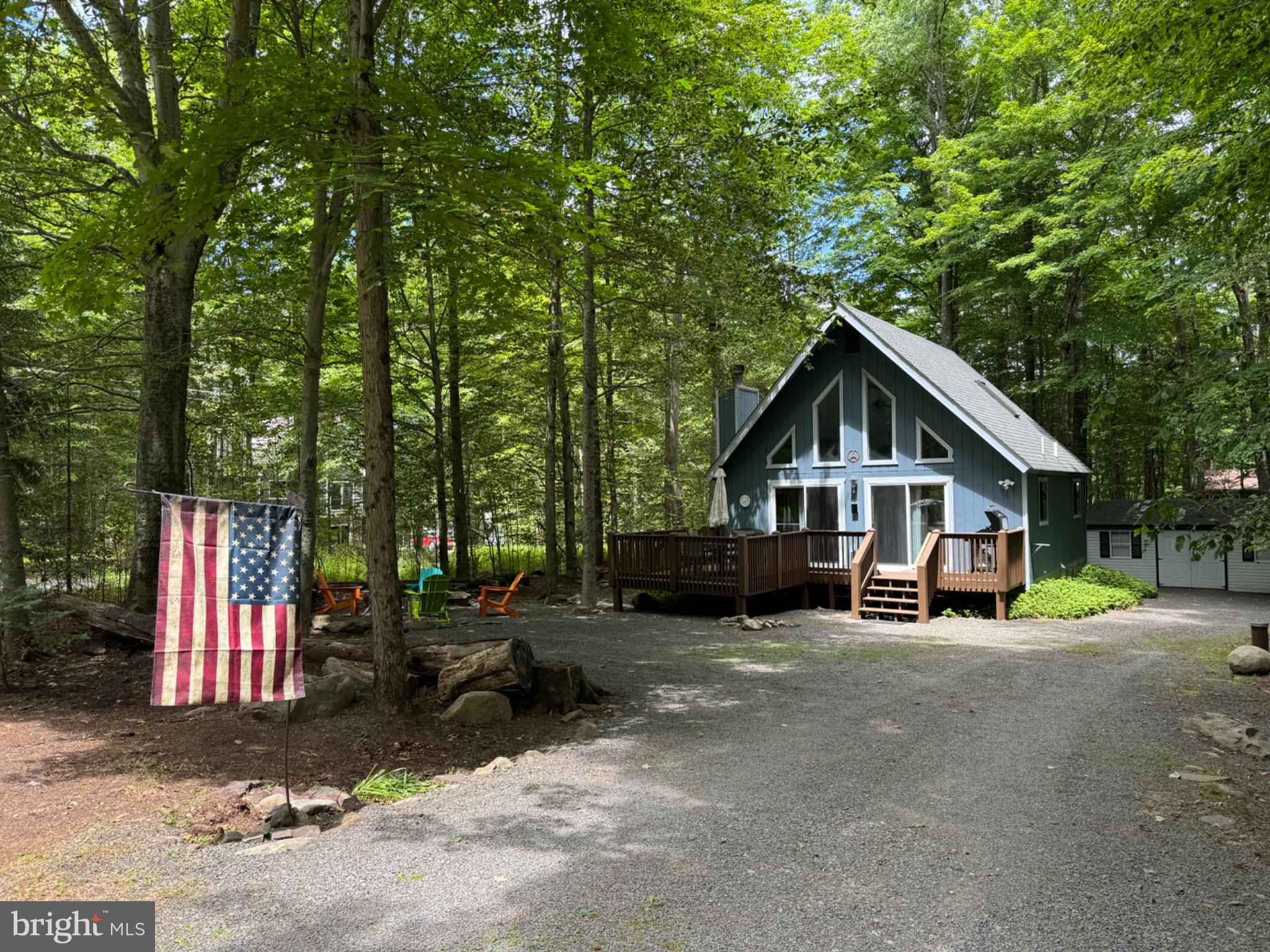 ARROWHEAD LAKES - Residential