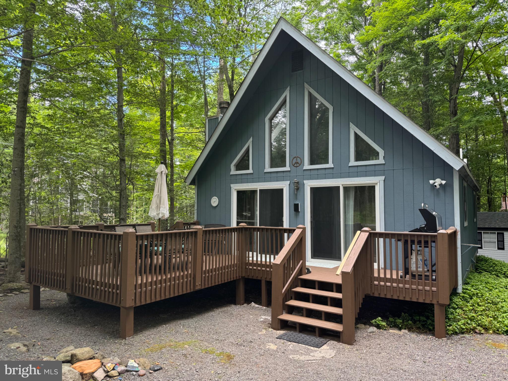 ARROWHEAD LAKES - Residential