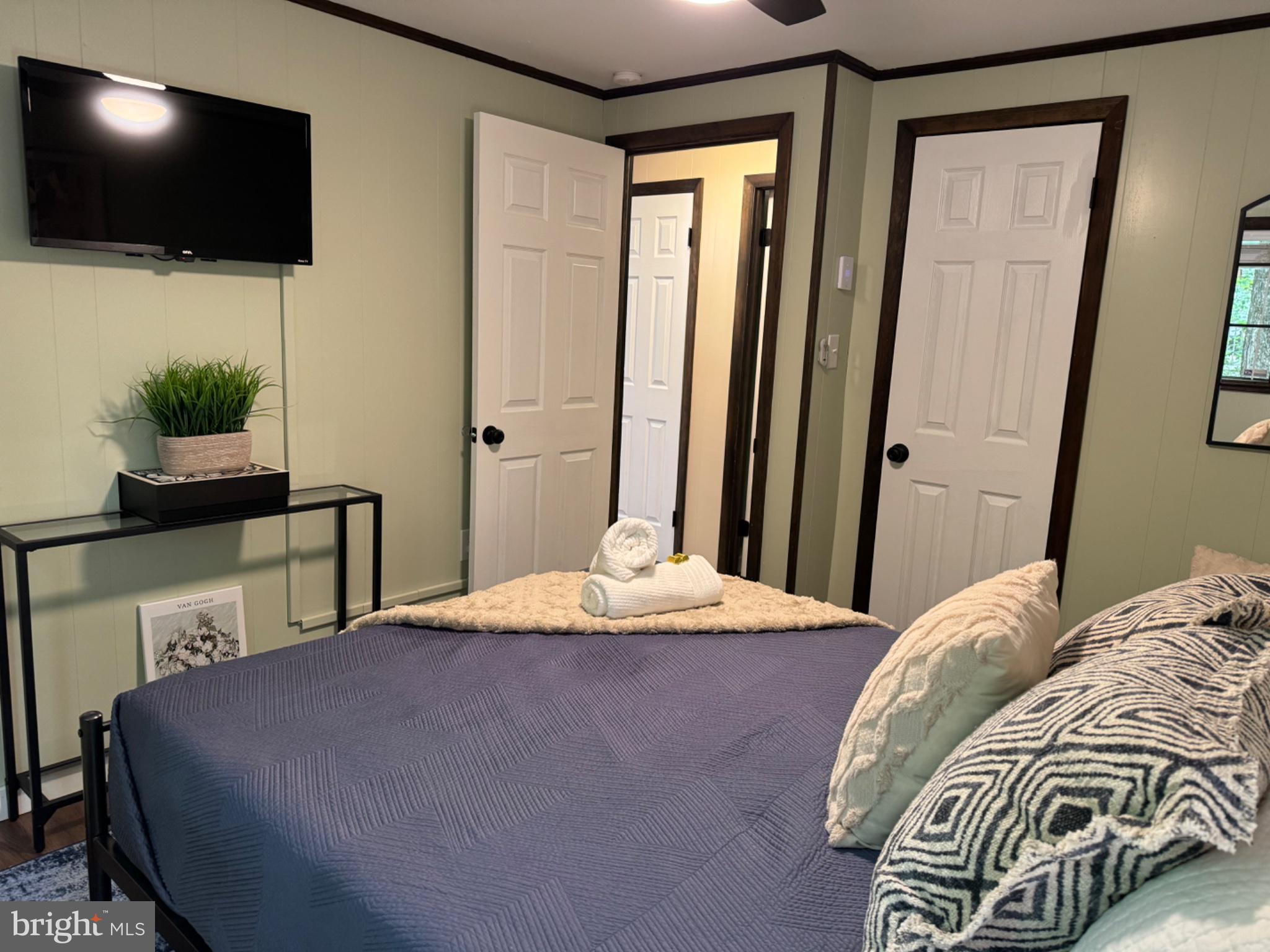 ARROWHEAD LAKES - Residential