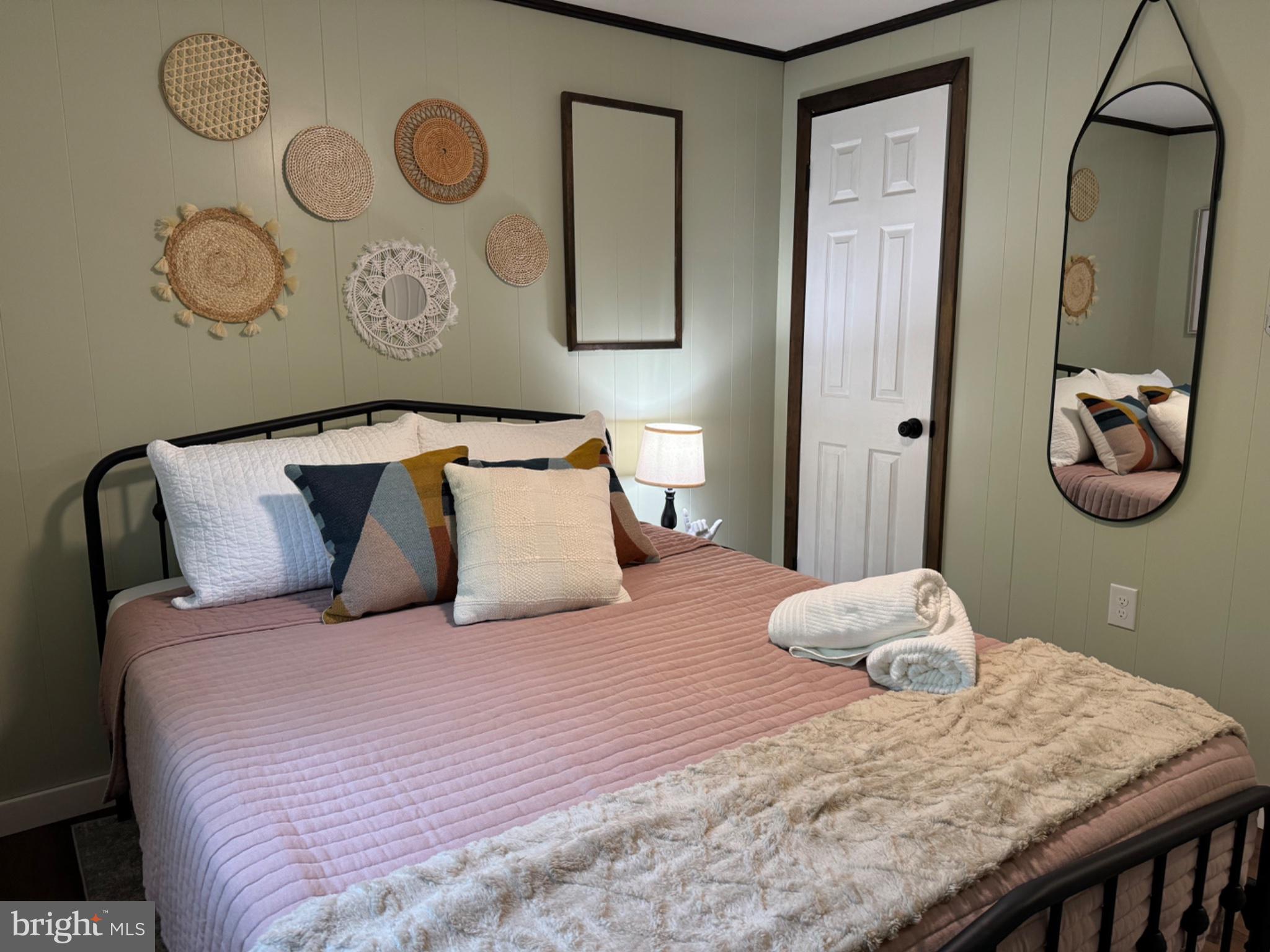 ARROWHEAD LAKES - Residential