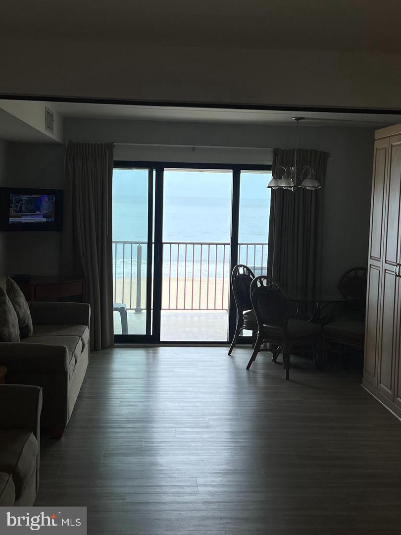 DOWNTOWN OC - Residential