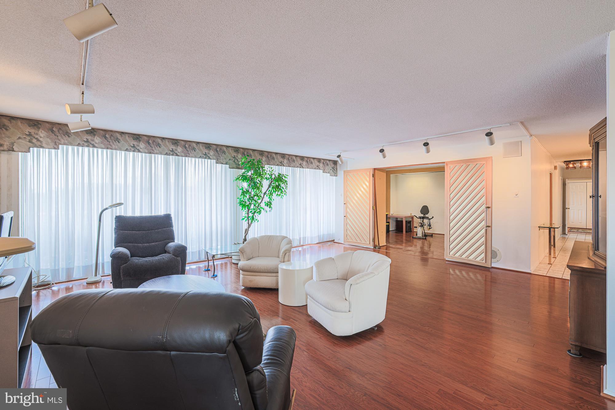 UPPER PARK HEIGHTS - Residential