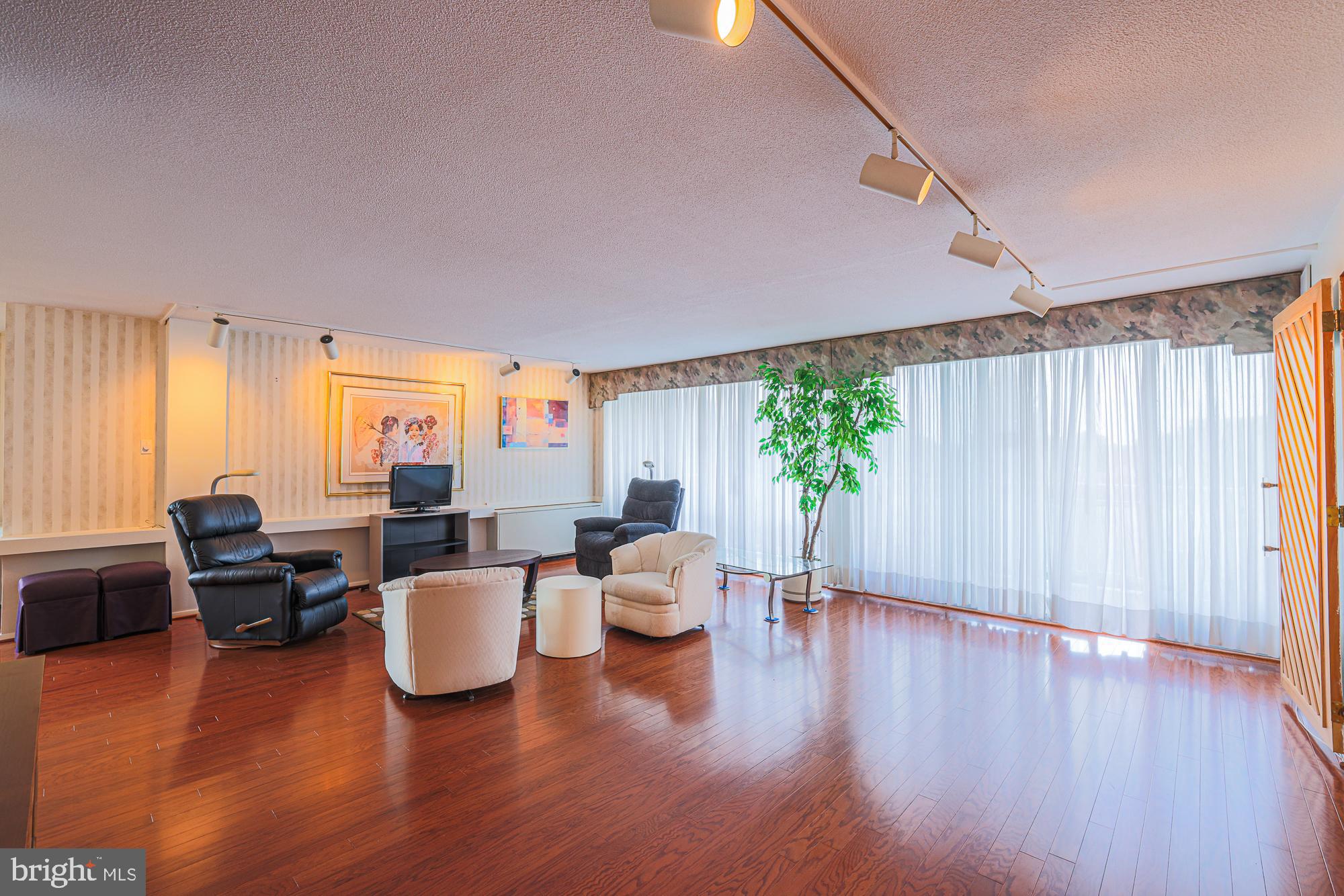 UPPER PARK HEIGHTS - Residential