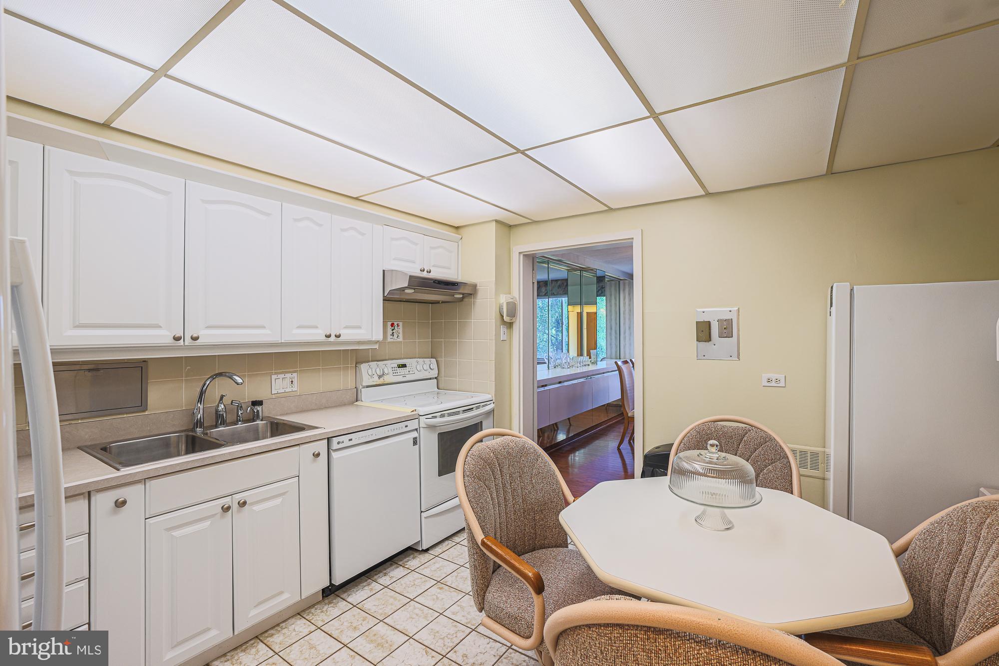 UPPER PARK HEIGHTS - Residential