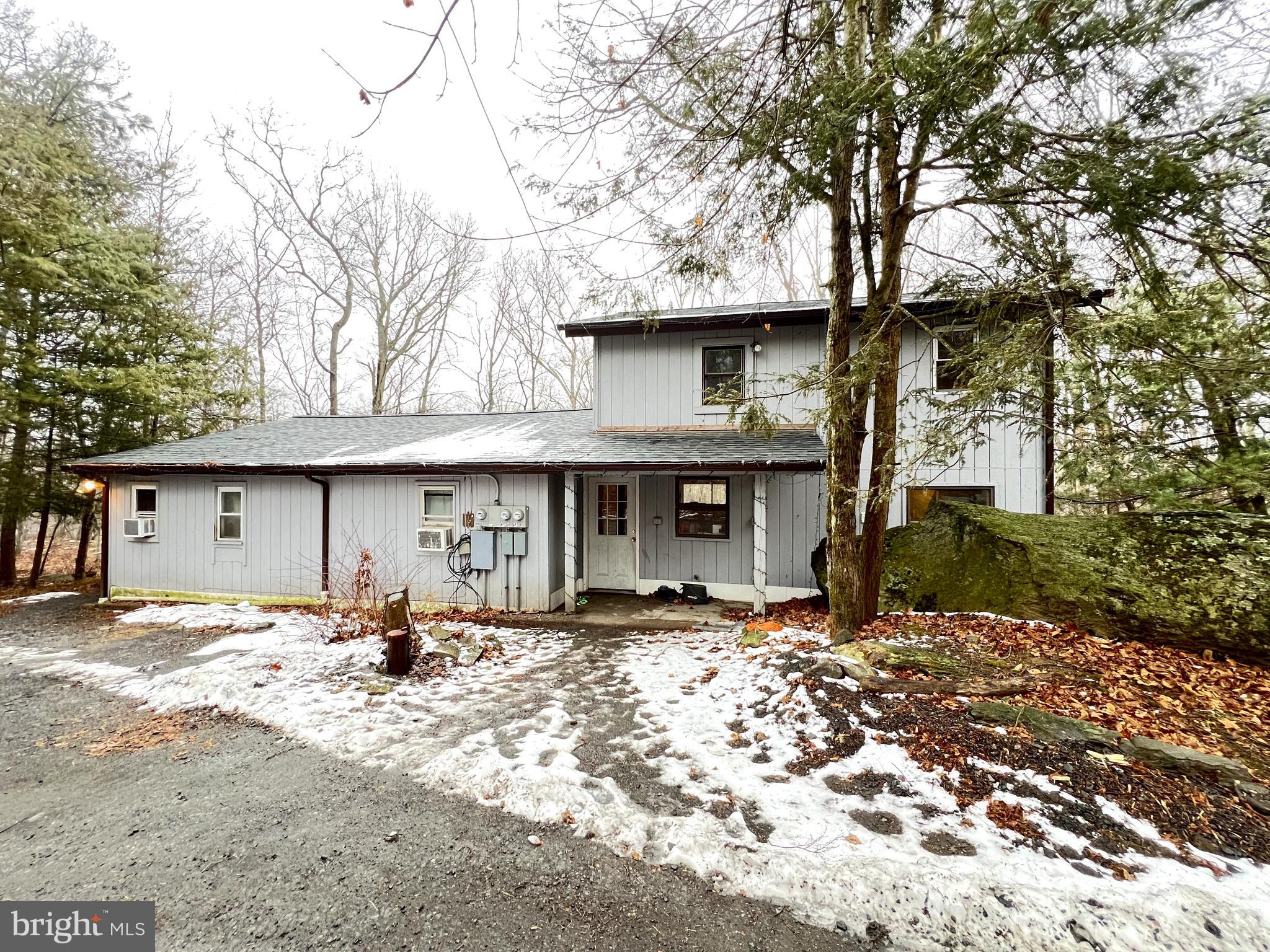 *** PRIVATE LOCATION *** 2.76 ACRE *** SHORT DRIVE TO ALL KINDS OF SHOPPING AND RECREATION *** PET FRIENDLY *** This 2 Bedroom and 1 Bathroom Home has many Desirable Features such as : Huge Living Room with Lots of Light, Very Functional Kitchen and Large Dining Area, Spacious Laundry Room with Lots of Storage, Upper Level Bedrooms are Well Sized, Upper Landing is Big Enough to use as an Office or Whatever Suits Your Needs. Beautiful Evergreens and Mountain Views, Please note that the unit is on the right side when looking at the Front of the home. Come see for yourself, Schedule your private Viewing.