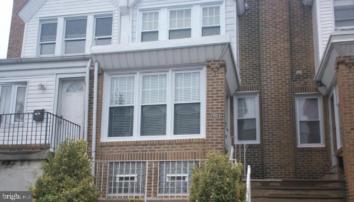 move in home make offer  neutral decor great steet plenty of parking easy to see vacent can more in any time