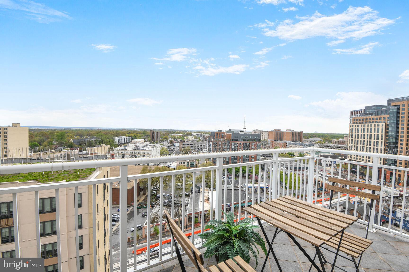 THE CRESCENT - Residential