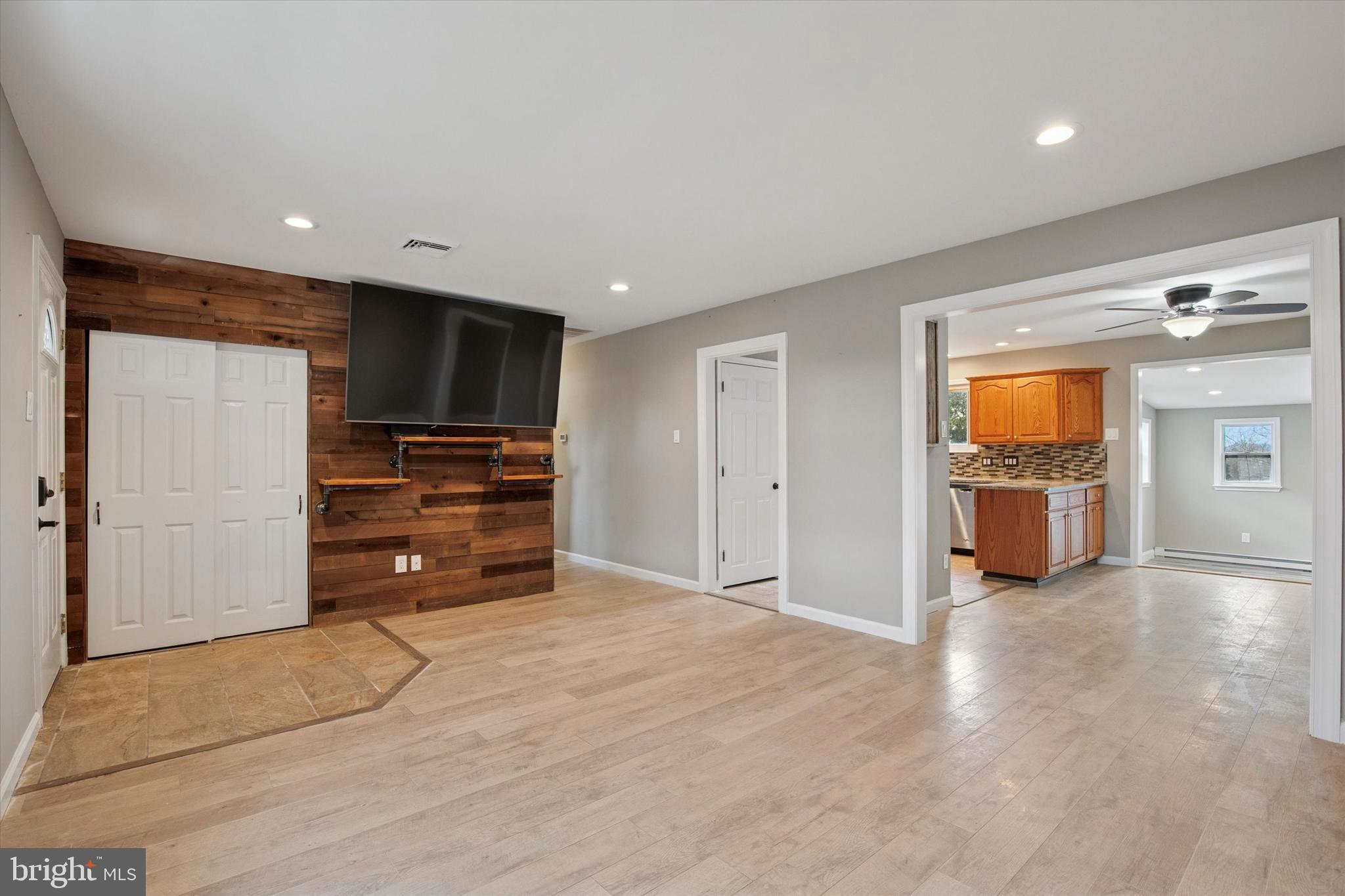 WINDING CREEK - Residential