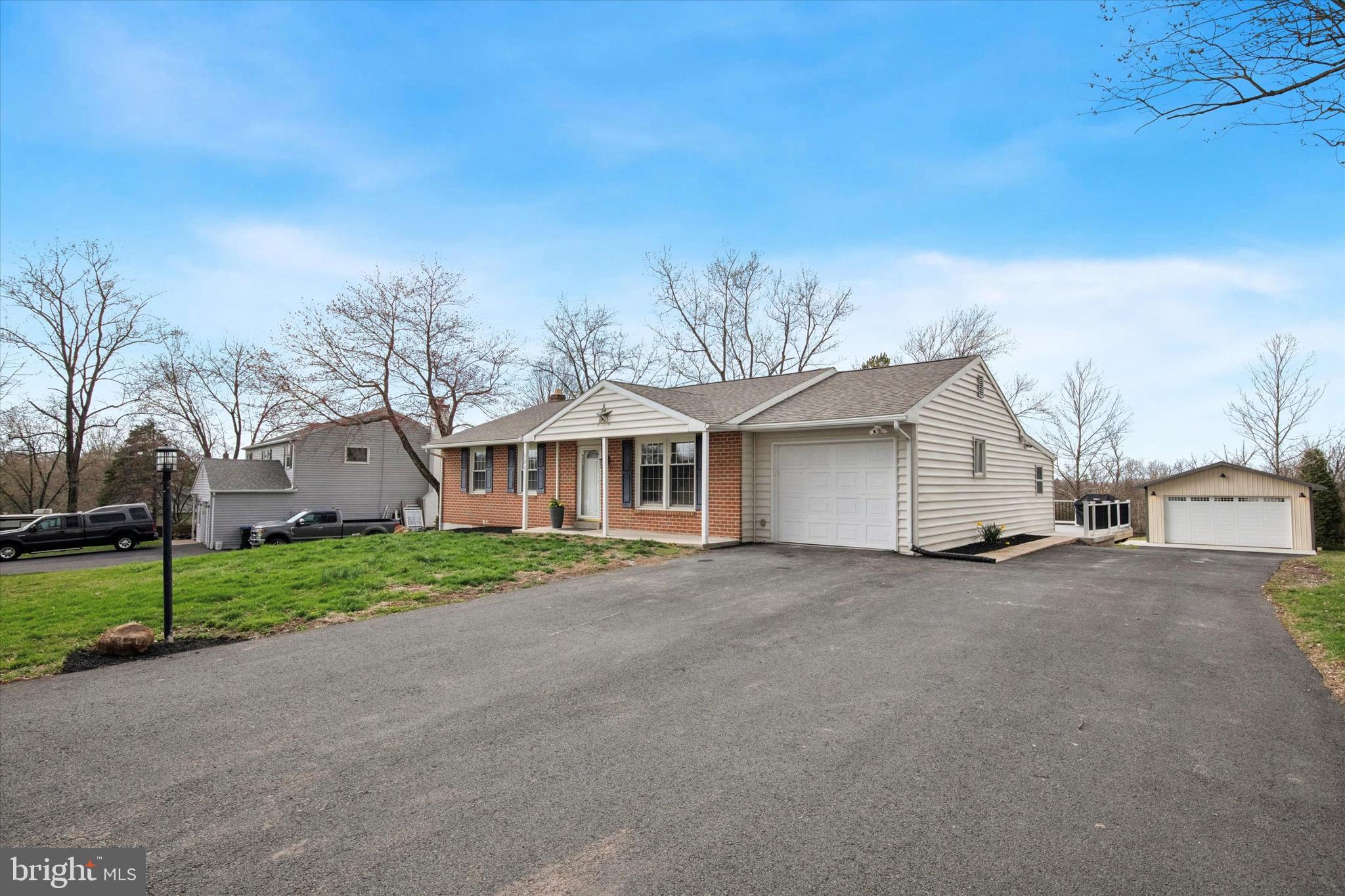 WINDING CREEK - Residential