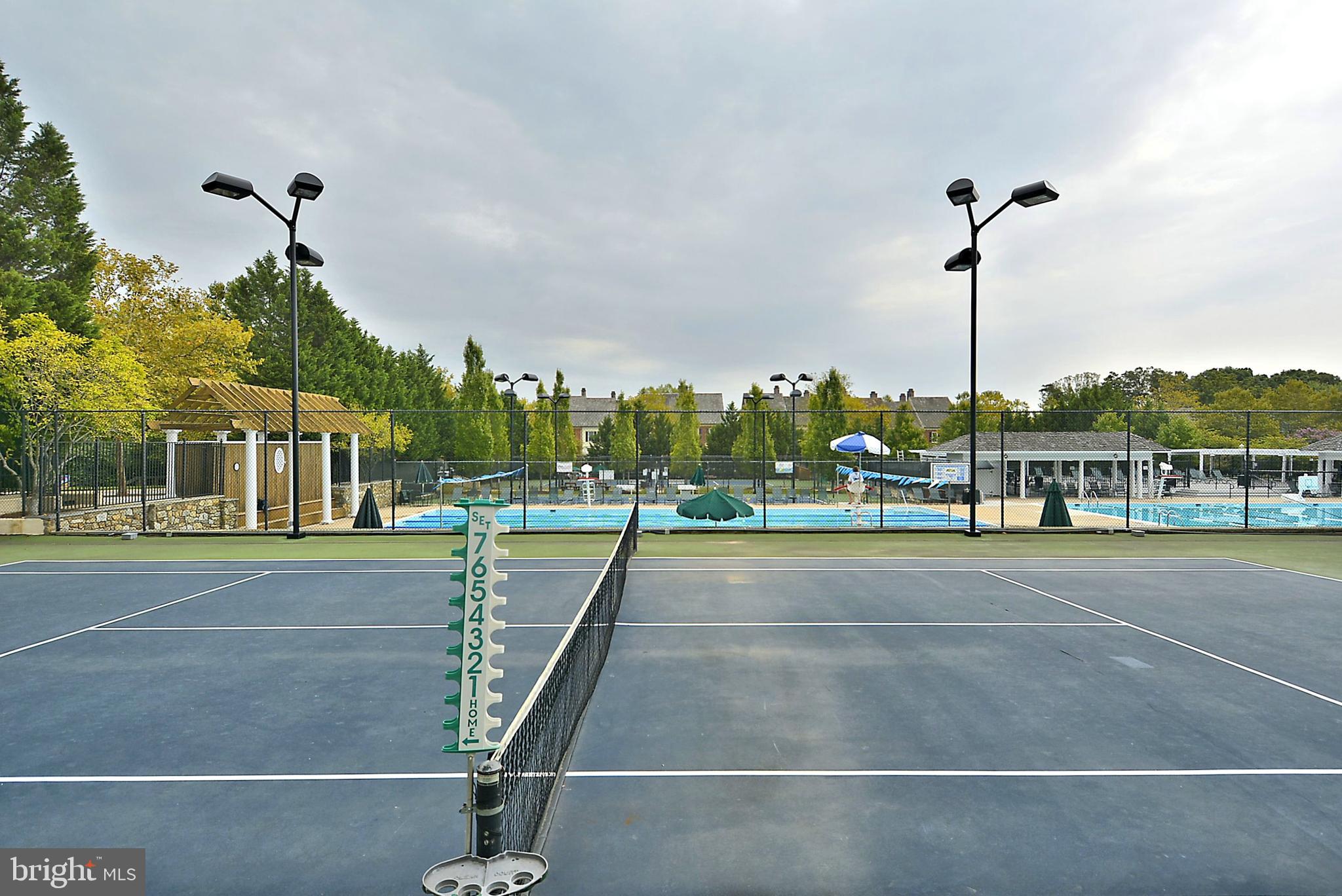 KENTLANDS MIDTOWN - Residential