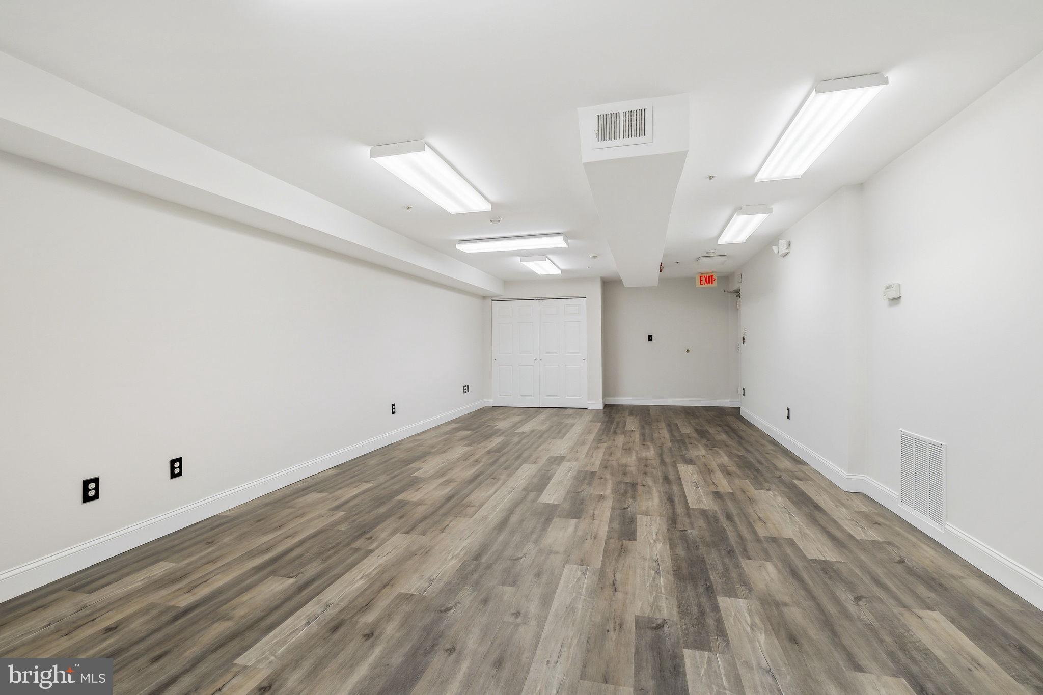 KENTLANDS MIDTOWN - Residential